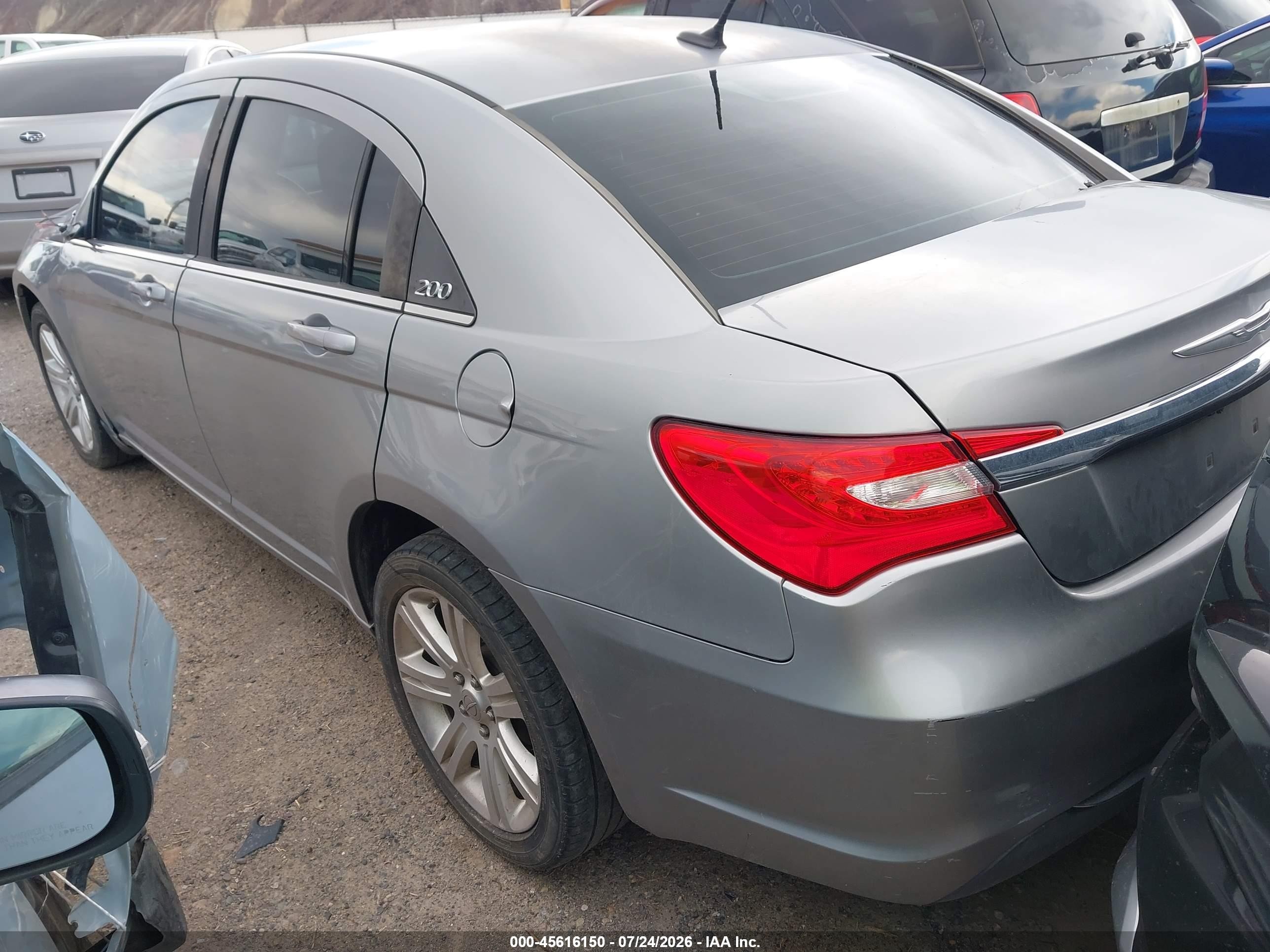 2013 Chrysler 200 Touring Silver vin: 1C3CCBBB7DN542448