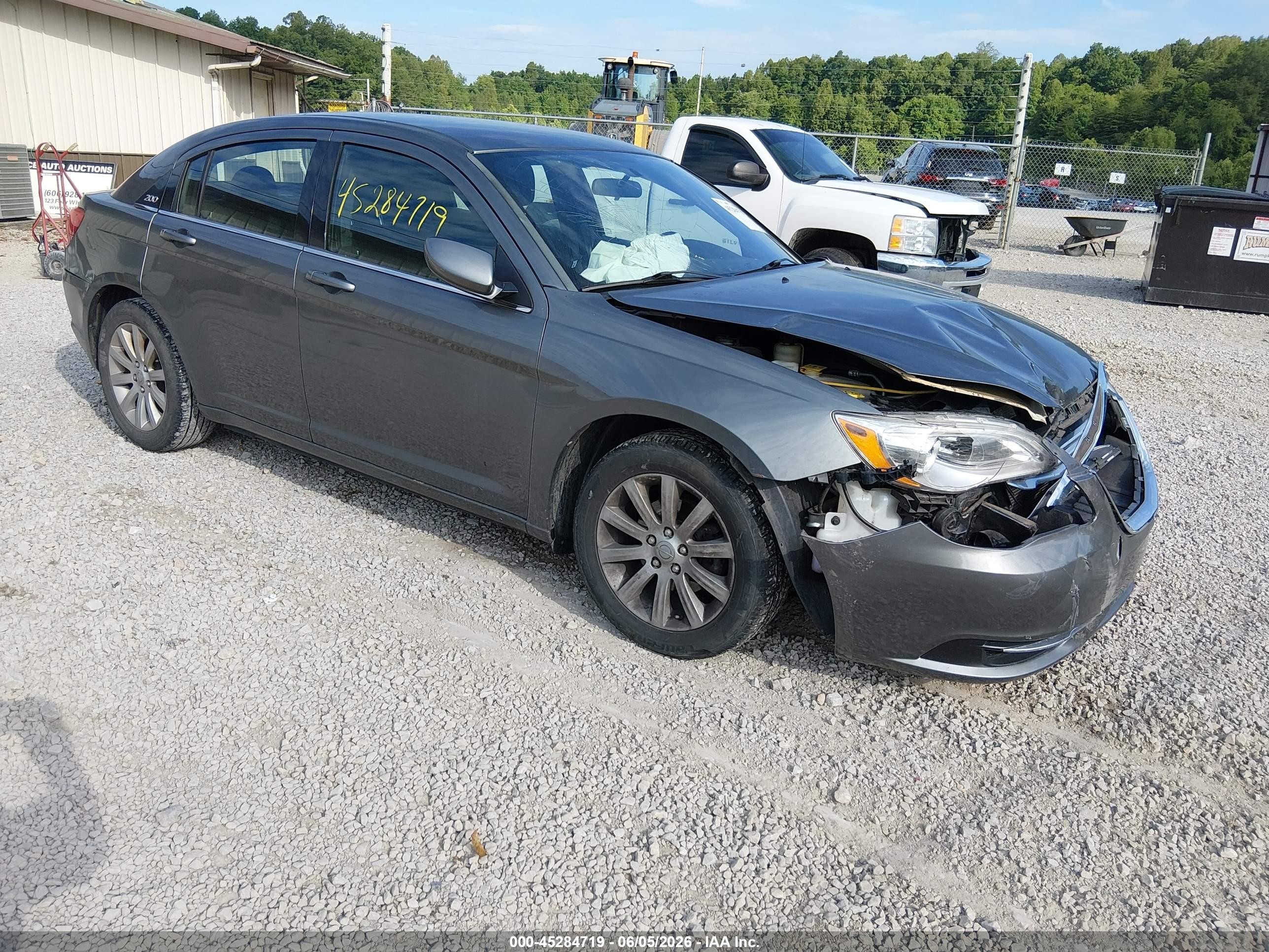 2013 Chrysler 200 Touring Gray vin: 1C3CCBBB7DN602227