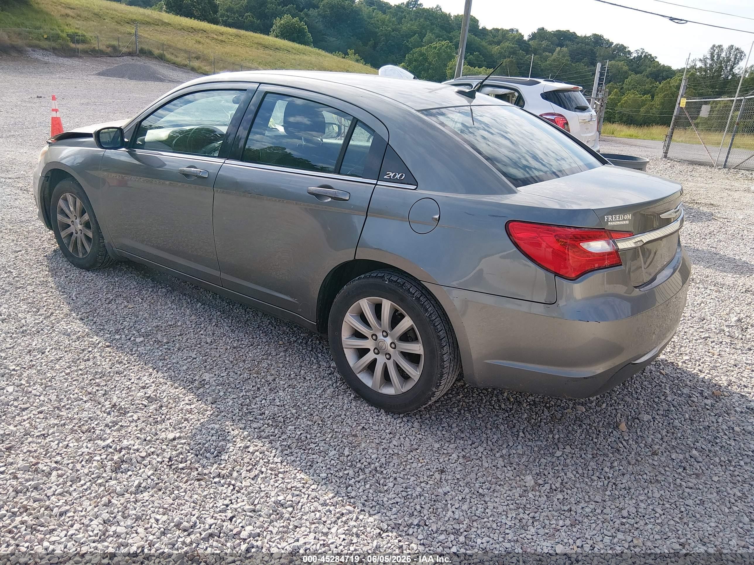 2013 Chrysler 200 Touring Gray vin: 1C3CCBBB7DN602227