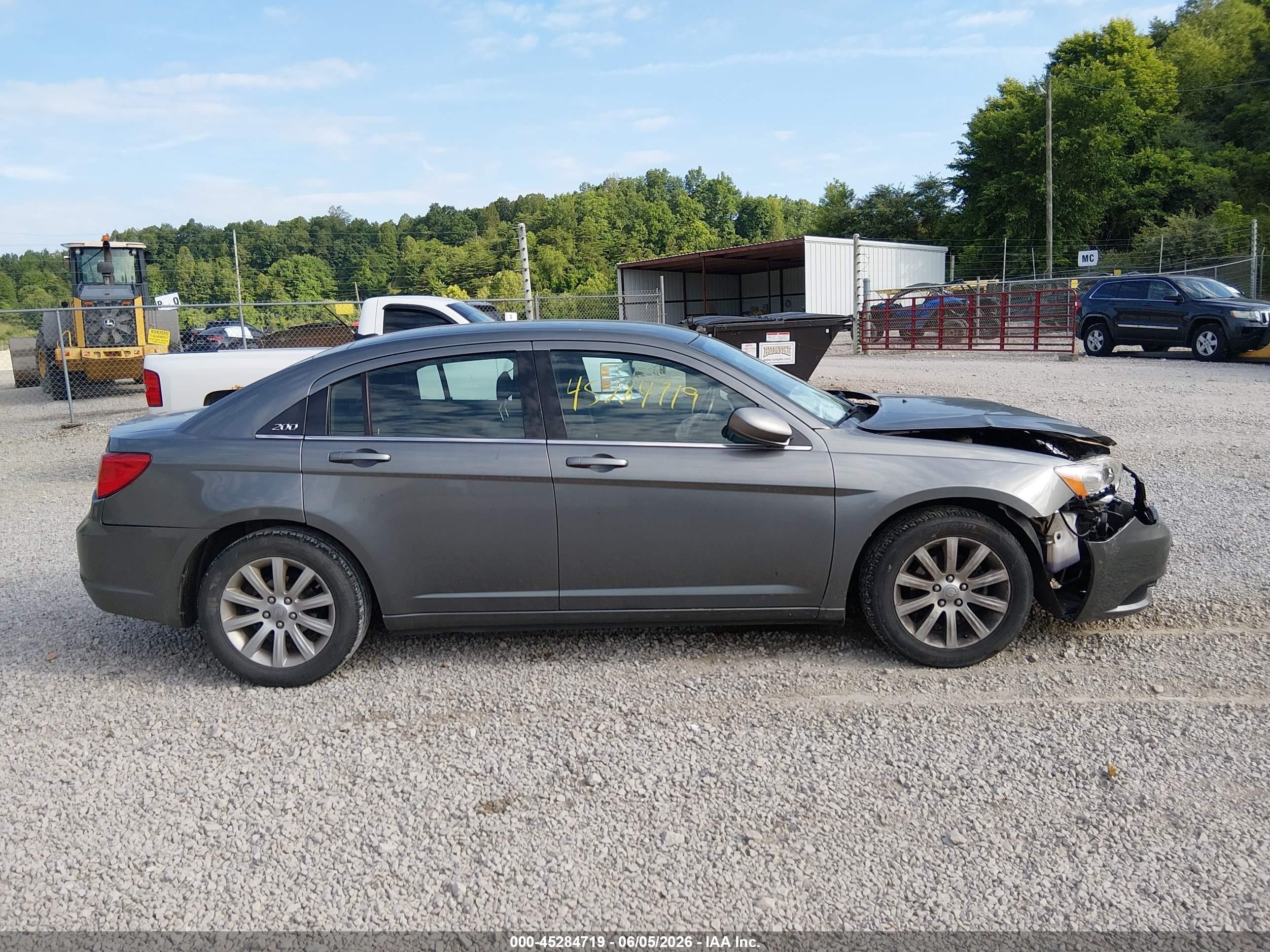 2013 Chrysler 200 Touring Gray vin: 1C3CCBBB7DN602227