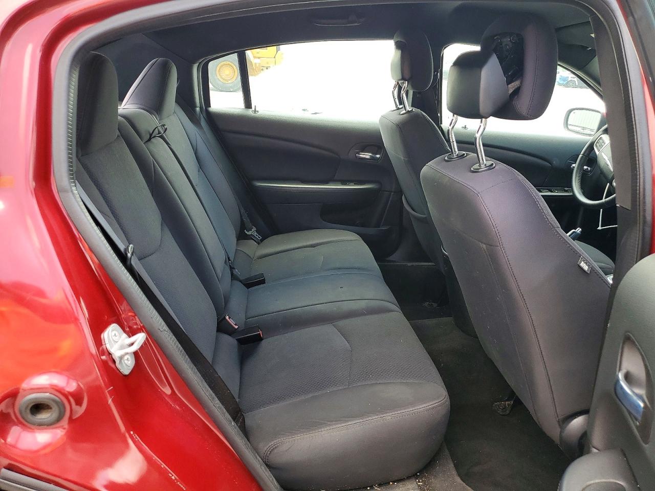 2014 Chrysler 200 Touring Red vin: 1C3CCBBB7EN183426