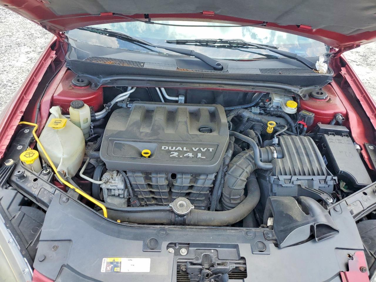 2014 Chrysler 200 Touring Red vin: 1C3CCBBB7EN183426