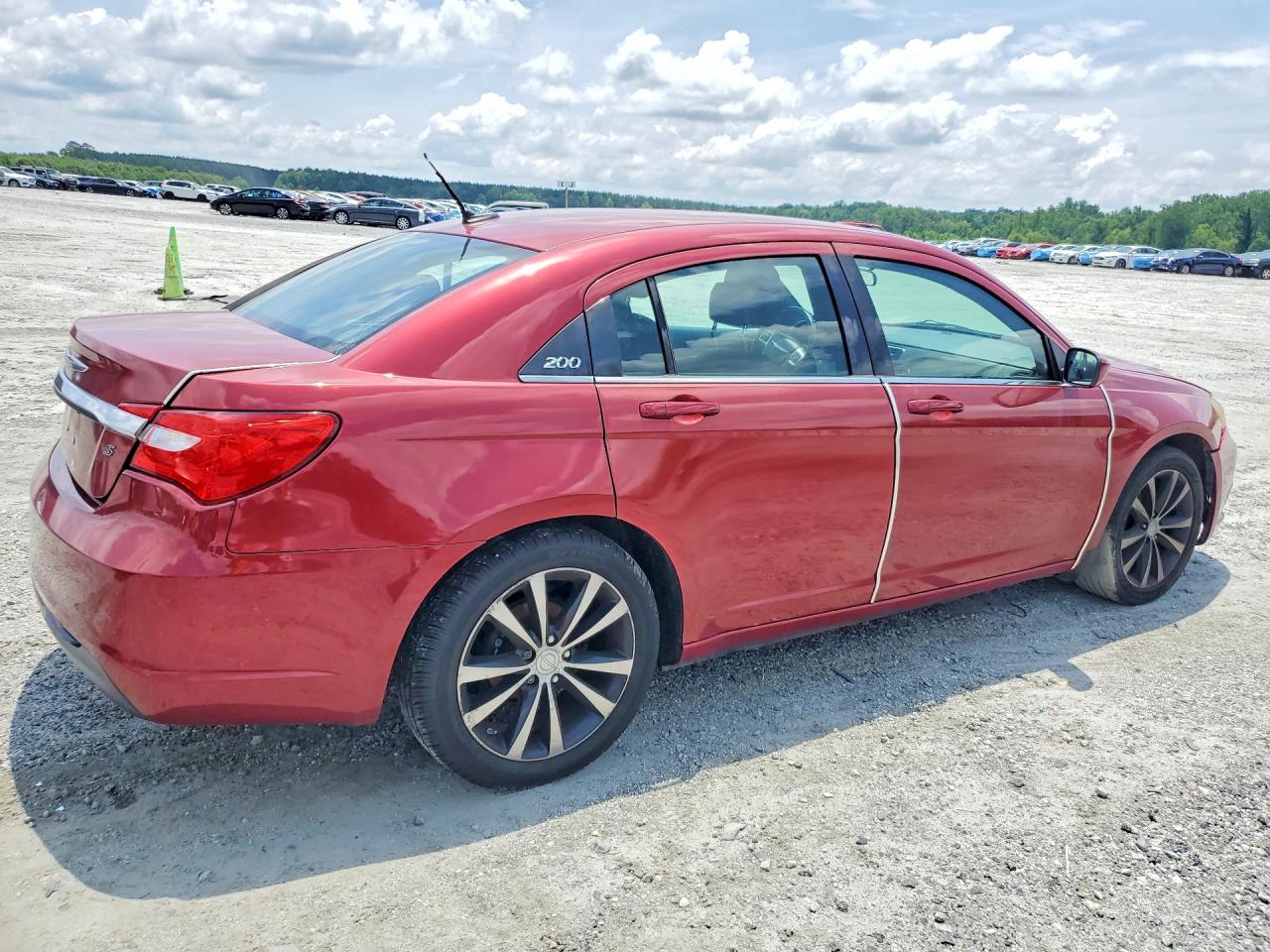2014 Chrysler 200 Touring Red vin: 1C3CCBBB7EN183426