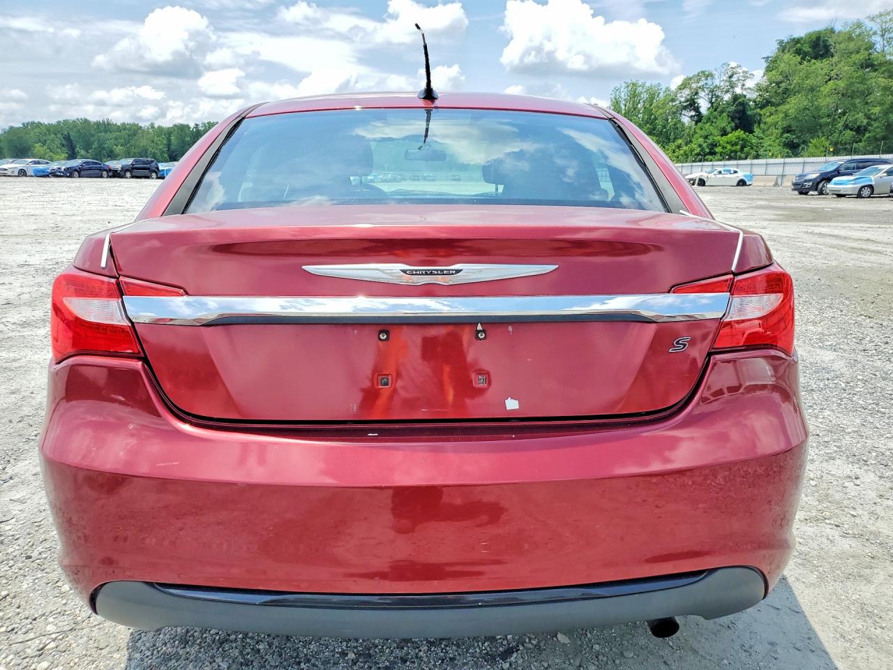 2014 Chrysler 200 Touring Red vin: 1C3CCBBB7EN183426
