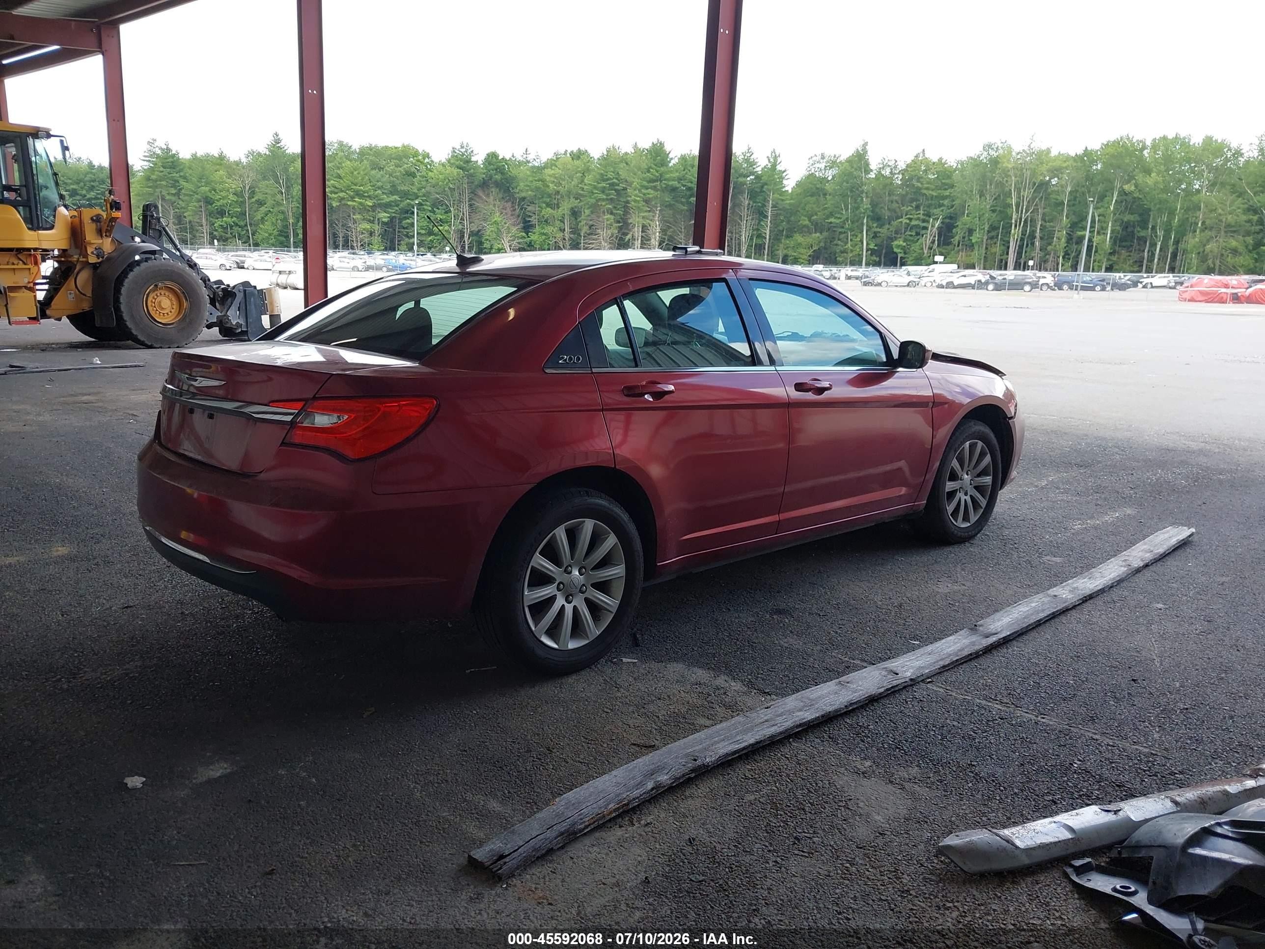 2014 Chrysler 200 Touring Red vin: 1C3CCBBB7EN197827