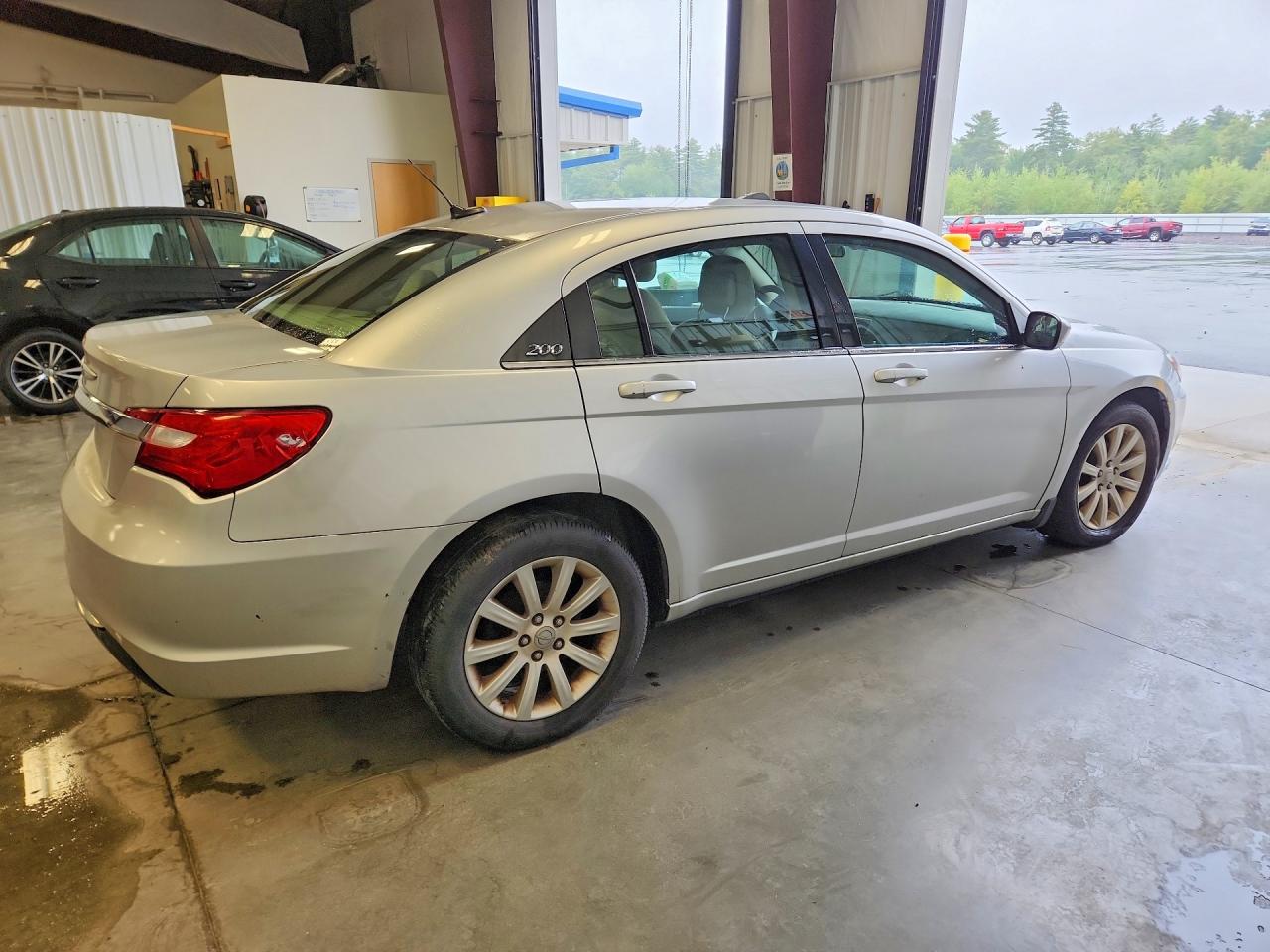 2012 Chrysler 200 Touring Silver vin: 1C3CCBBB8CN209948