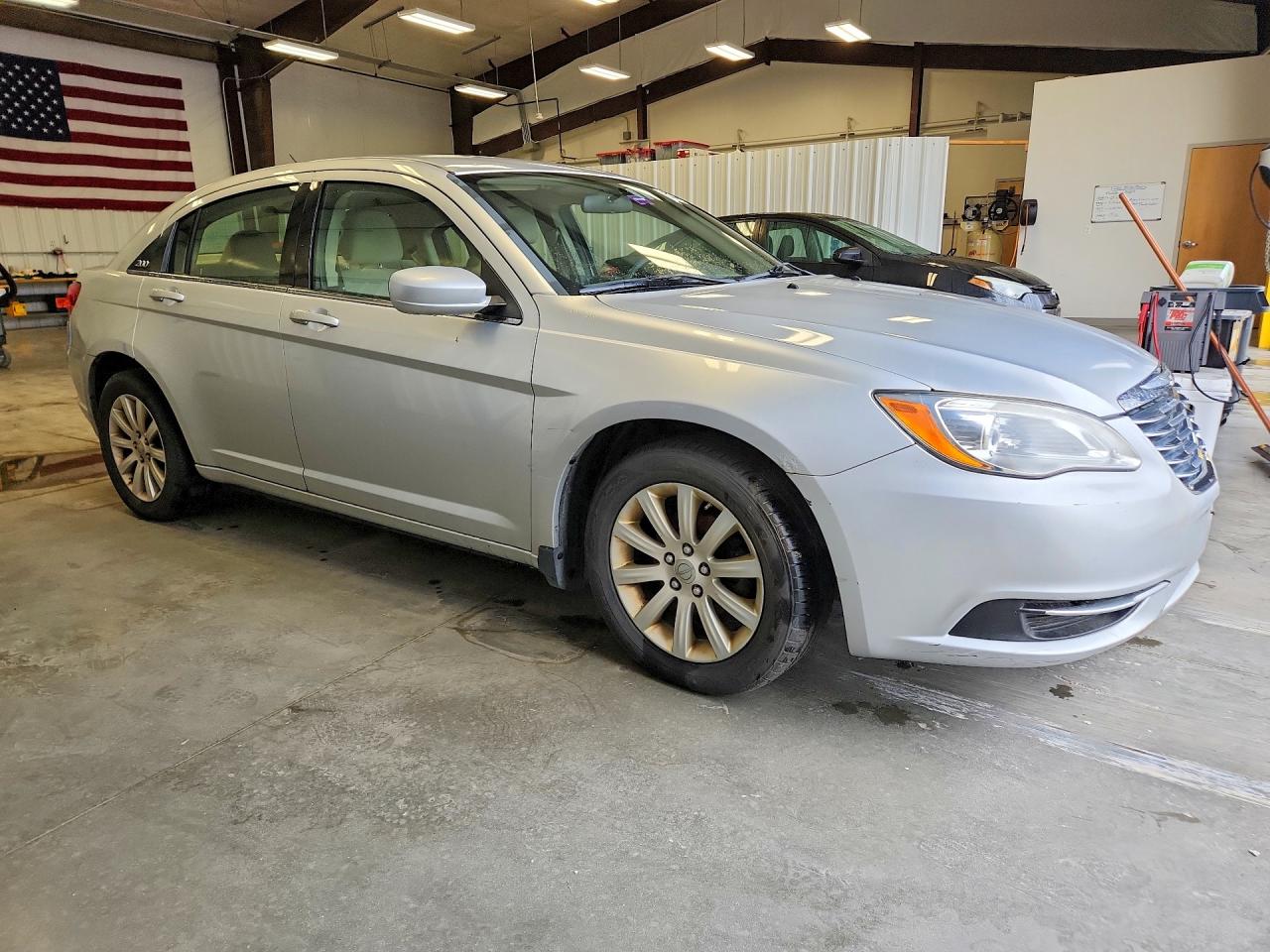 2012 Chrysler 200 Touring Silver vin: 1C3CCBBB8CN209948