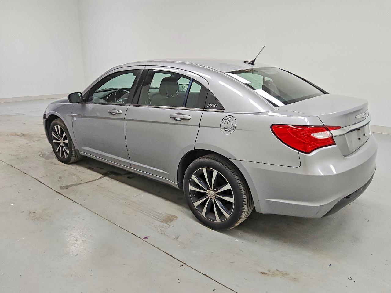 2013 Chrysler 200 Touring Silver vin: 1C3CCBBB8DN516019