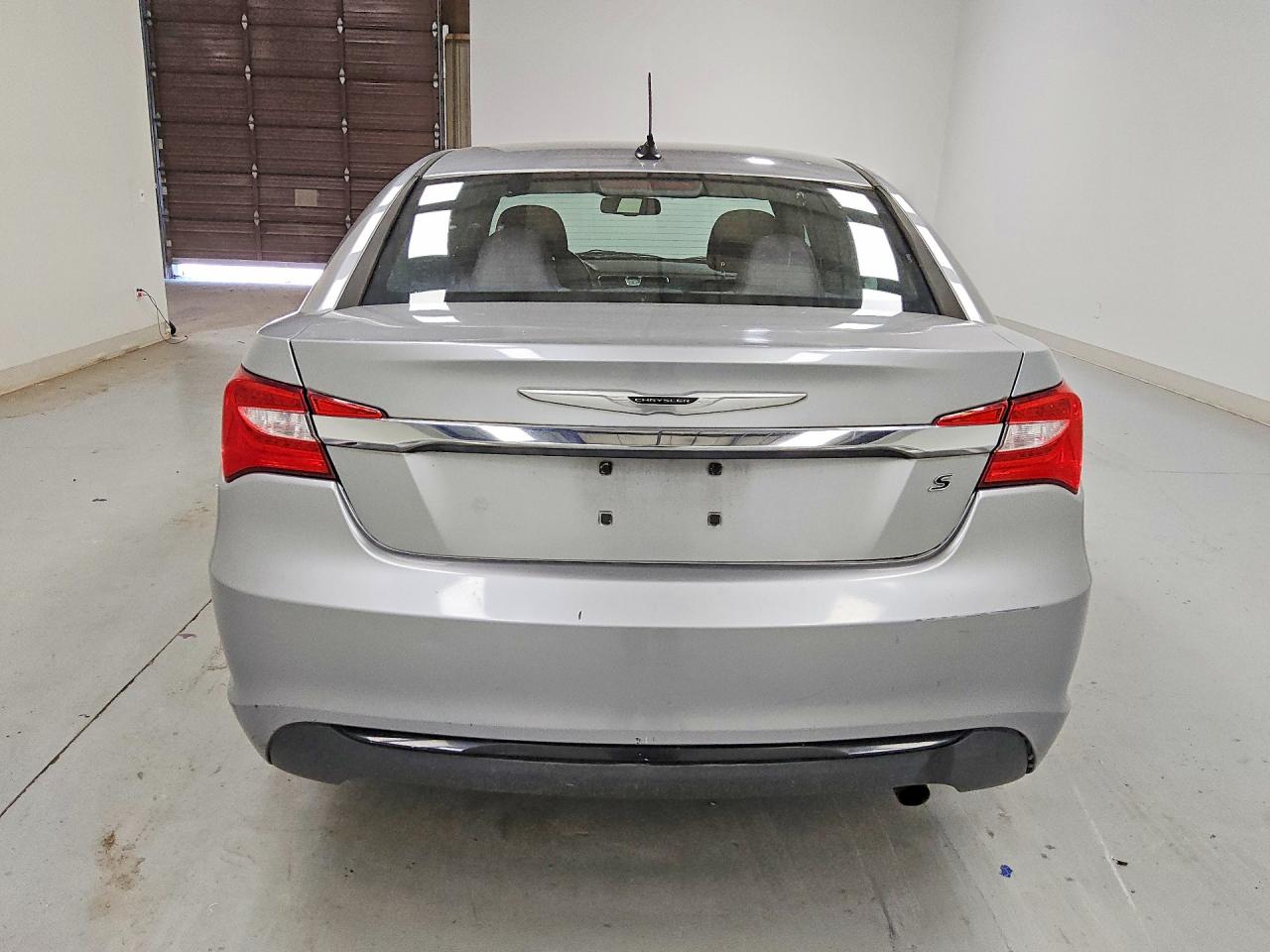 2013 Chrysler 200 Touring Silver vin: 1C3CCBBB8DN516019
