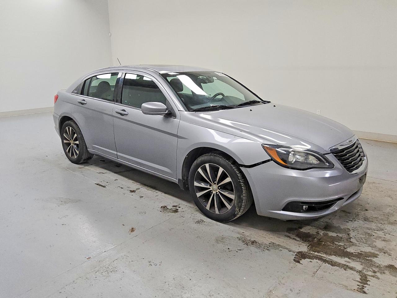 2013 Chrysler 200 Touring Silver vin: 1C3CCBBB8DN516019