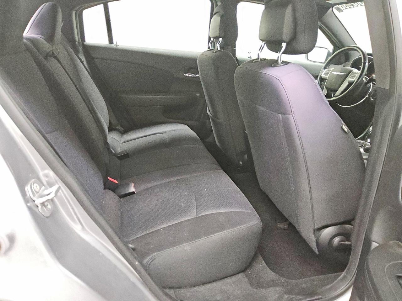 2013 Chrysler 200 Touring Silver vin: 1C3CCBBB8DN516019