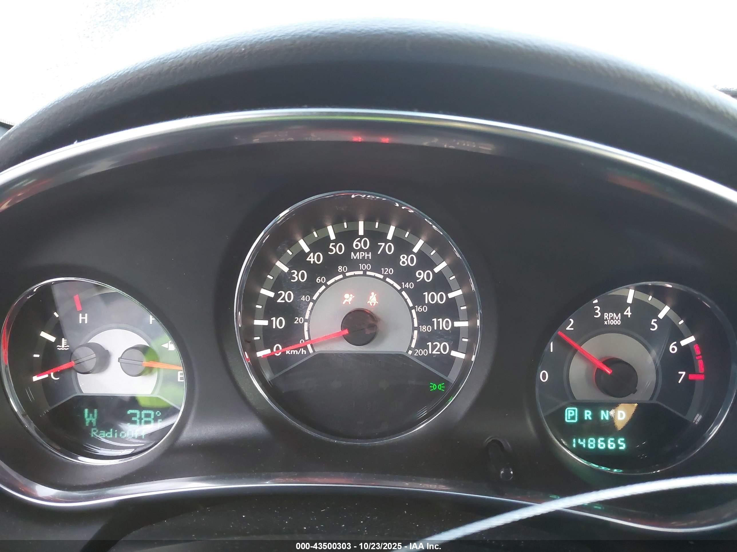 2013 Chrysler 200 Touring Синий vin: 1C3CCBBB8DN688941
