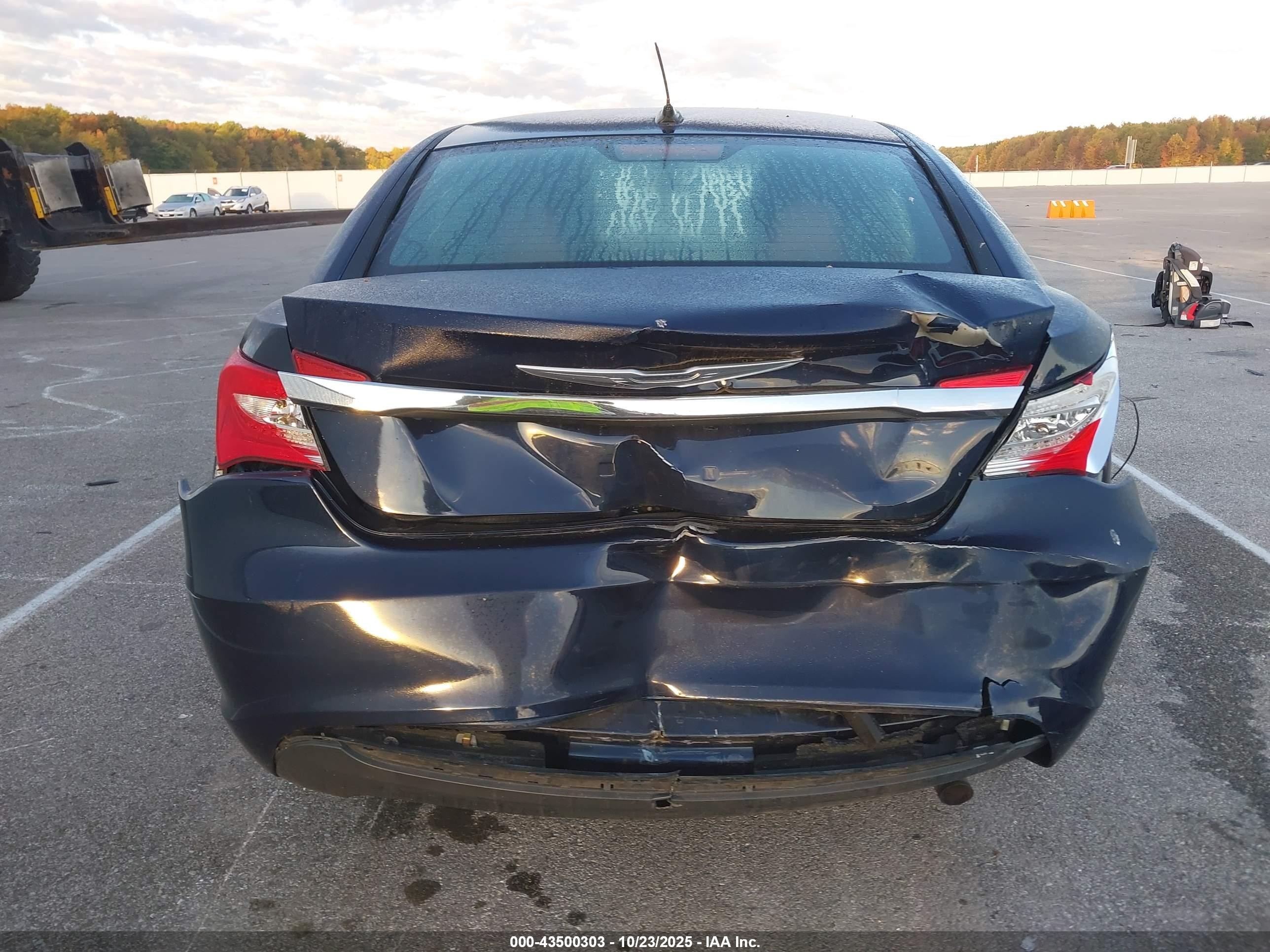 2013 Chrysler 200 Touring Синий vin: 1C3CCBBB8DN688941