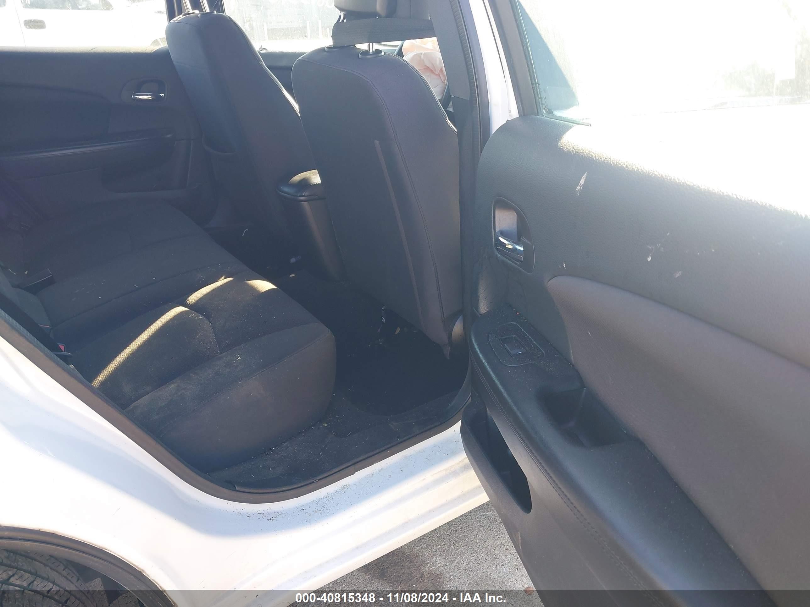 2013 Chrysler 200 Touring White vin: 1C3CCBBB8DN743534