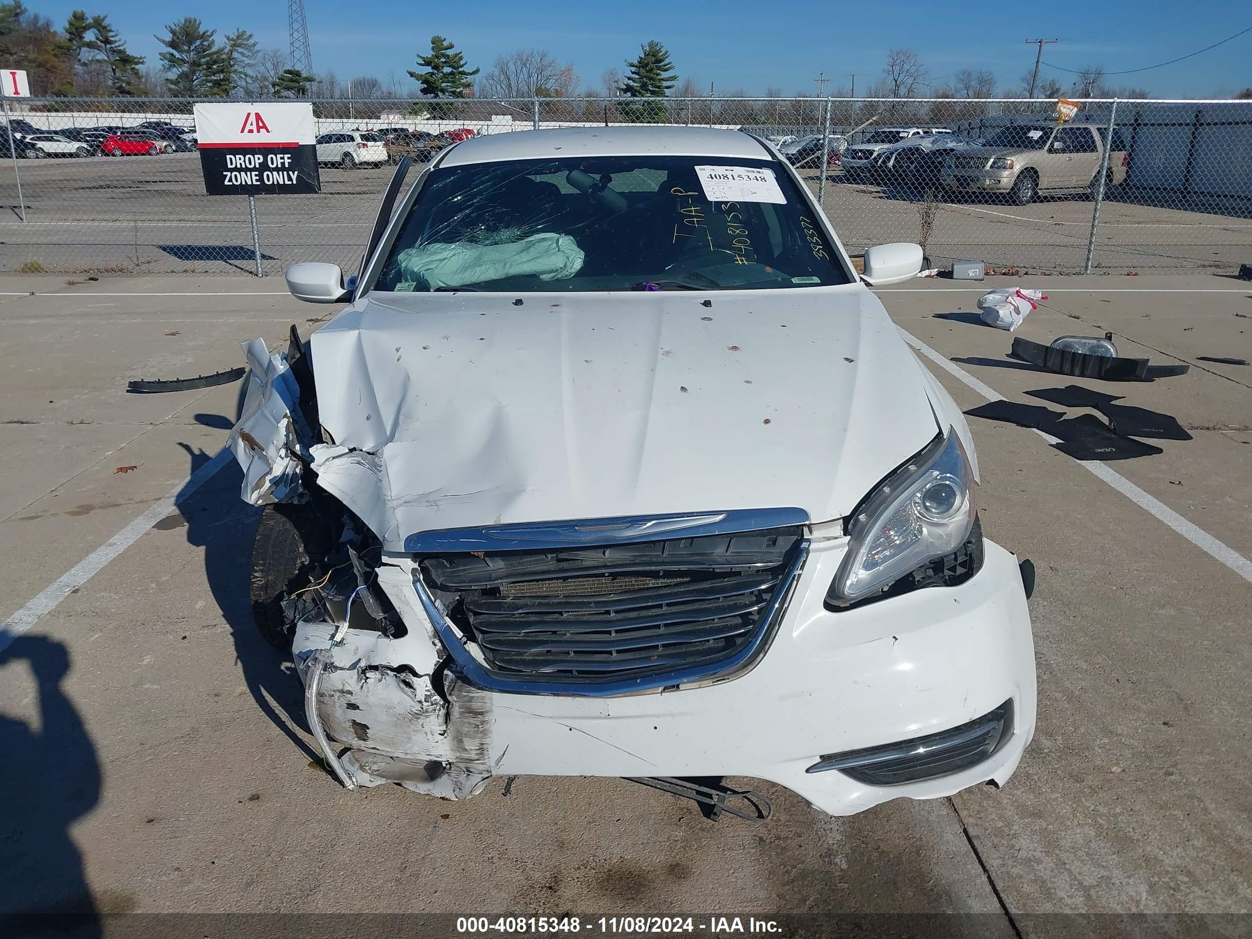 2013 Chrysler 200 Touring White vin: 1C3CCBBB8DN743534