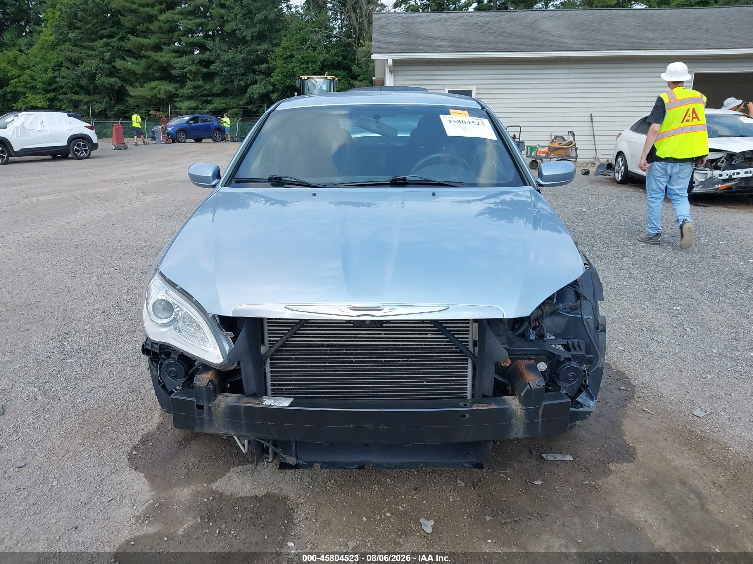 2013 Chrysler 200 Touring Blue vin: 1C3CCBBB8DN743968
