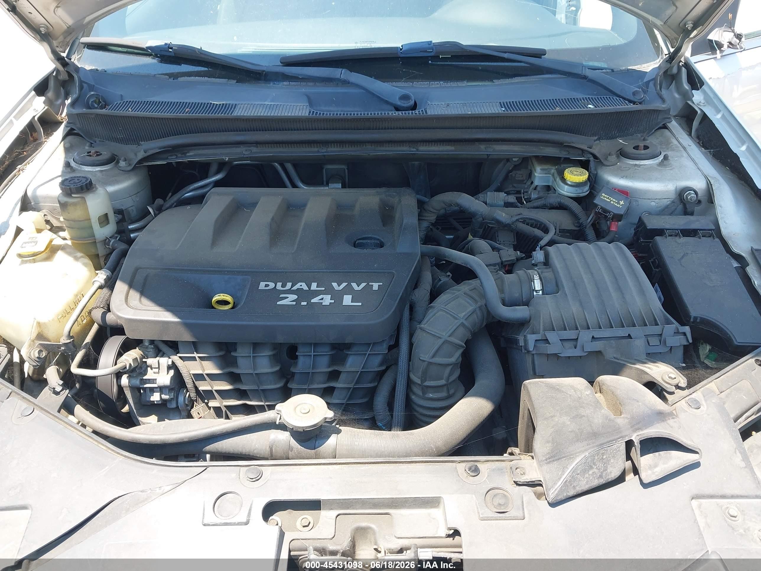 2012 Chrysler 200 Touring Серебряный vin: 1C3CCBBB9CN120132