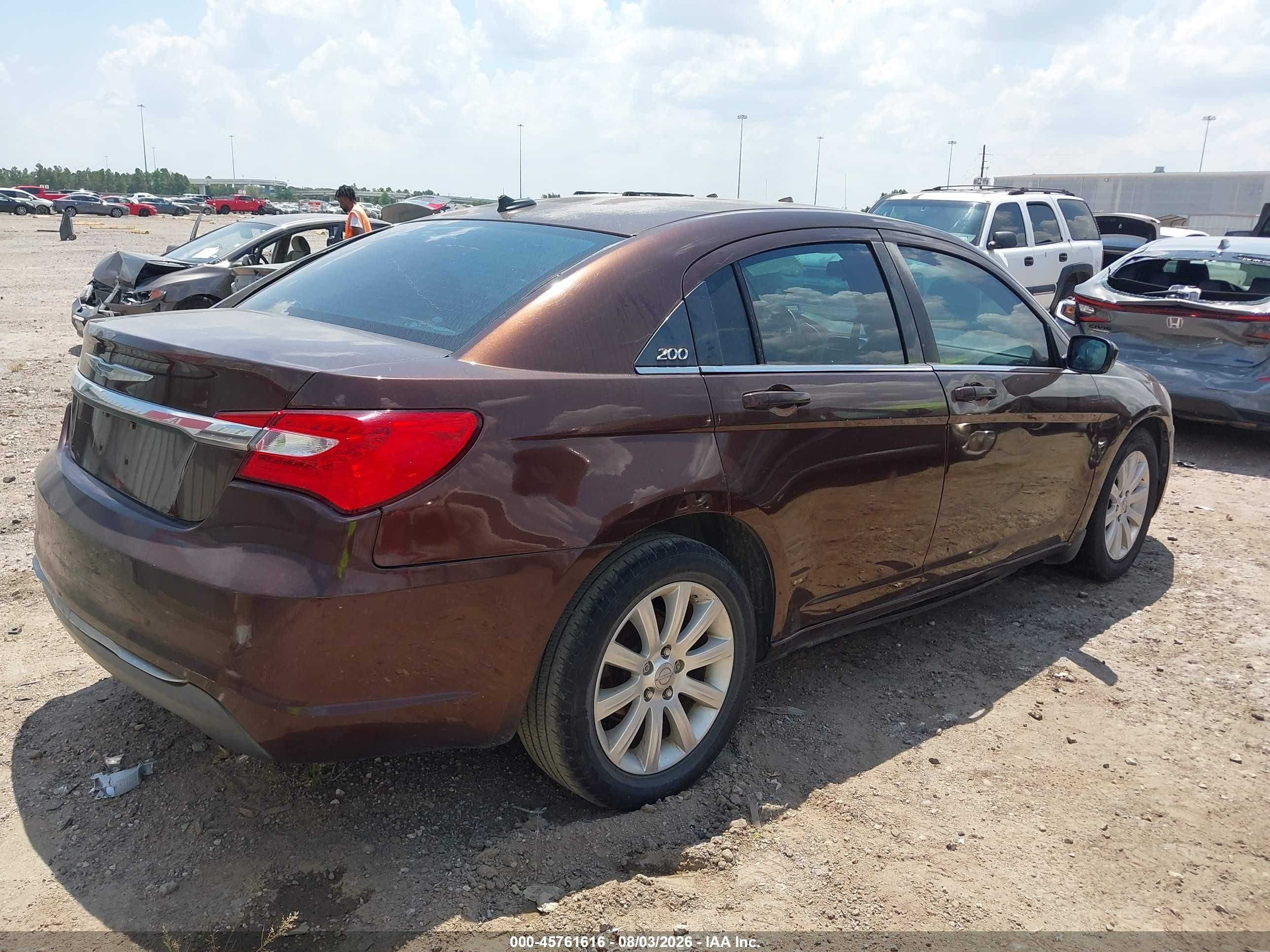 2012 Chrysler 200 Touring Бордовый vin: 1C3CCBBB9CN169461