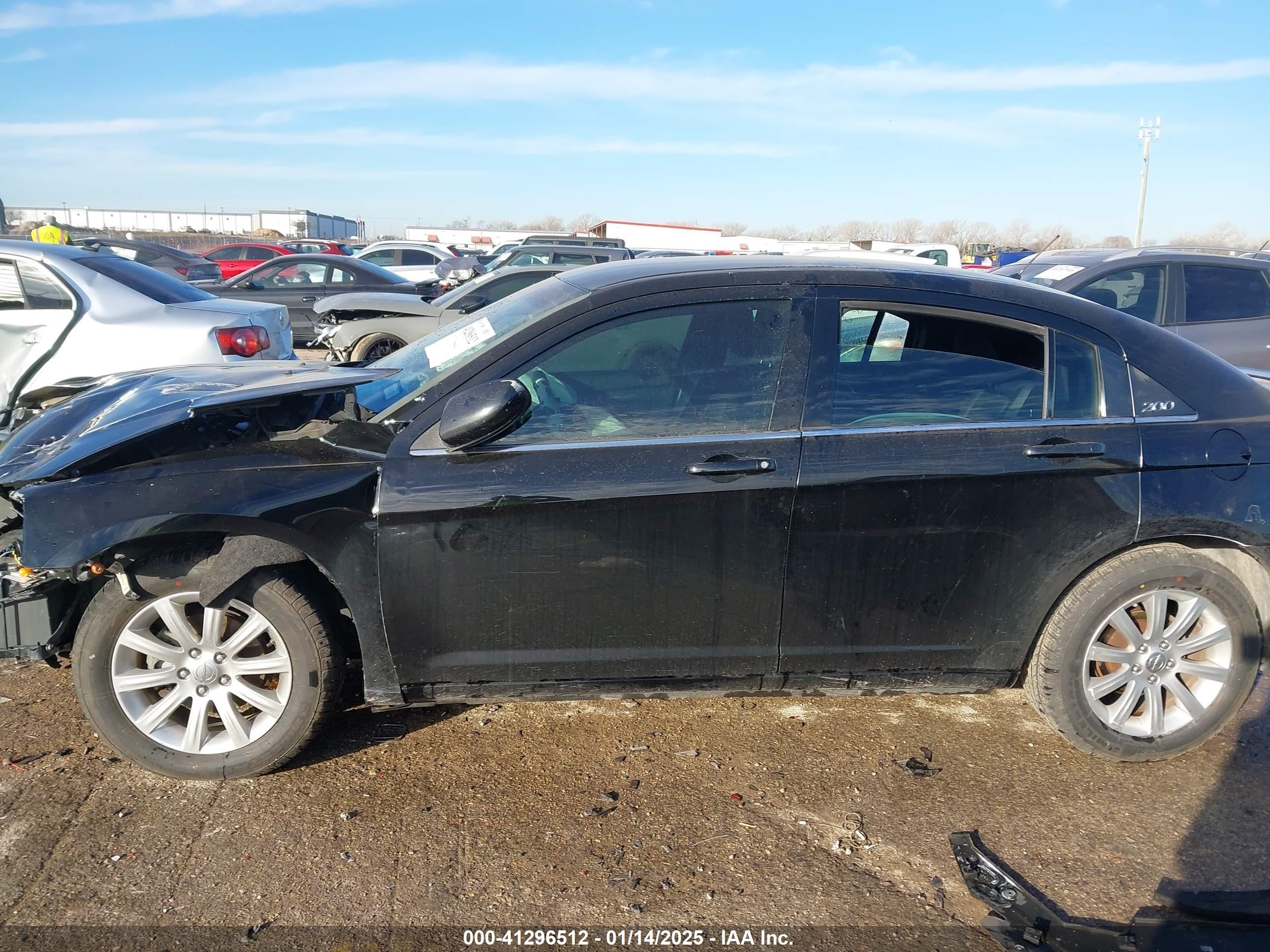 2013 Chrysler 200 Touring Black vin: 1C3CCBBB9DN611897