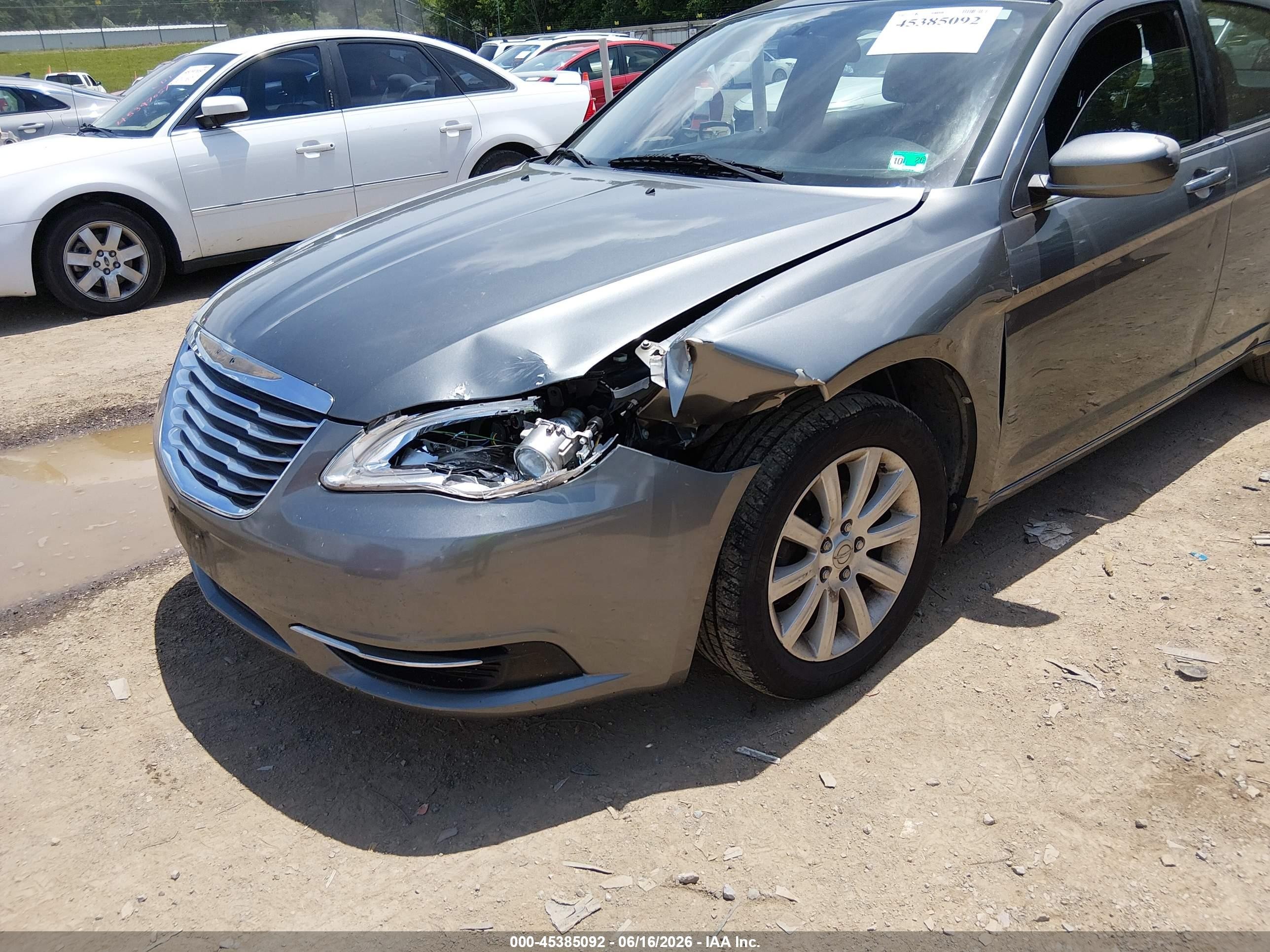 2013 Chrysler 200 Touring Серый vin: 1C3CCBBB9DN654409
