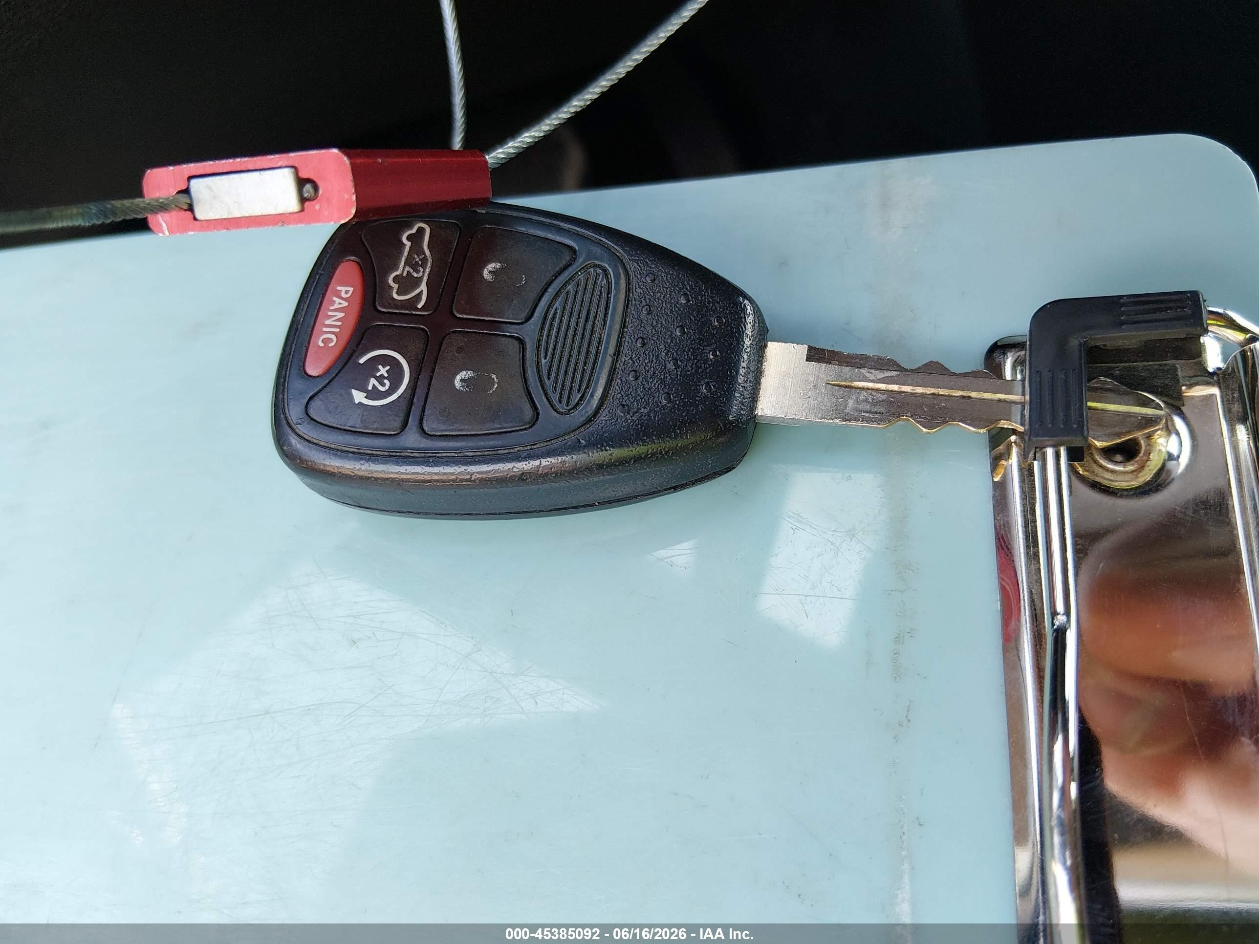 2013 Chrysler 200 Touring Серый vin: 1C3CCBBB9DN654409