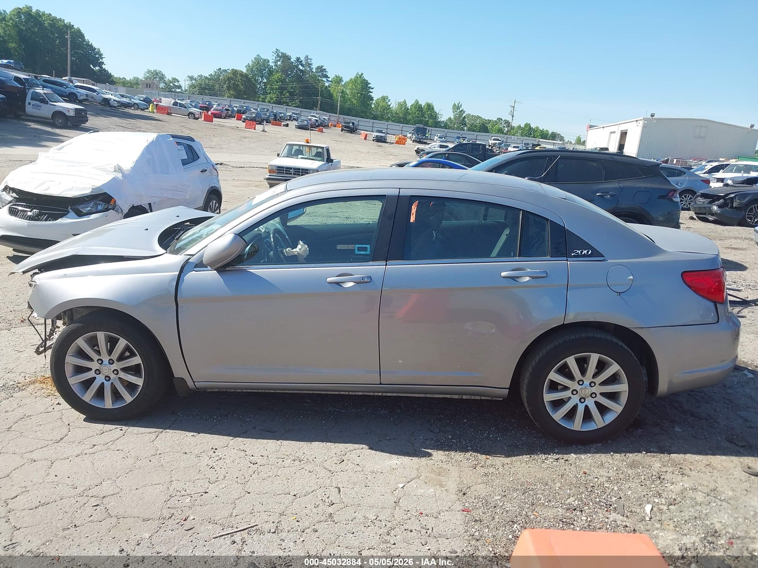 2013 Chrysler 200 Touring Silver vin: 1C3CCBBB9DN693923