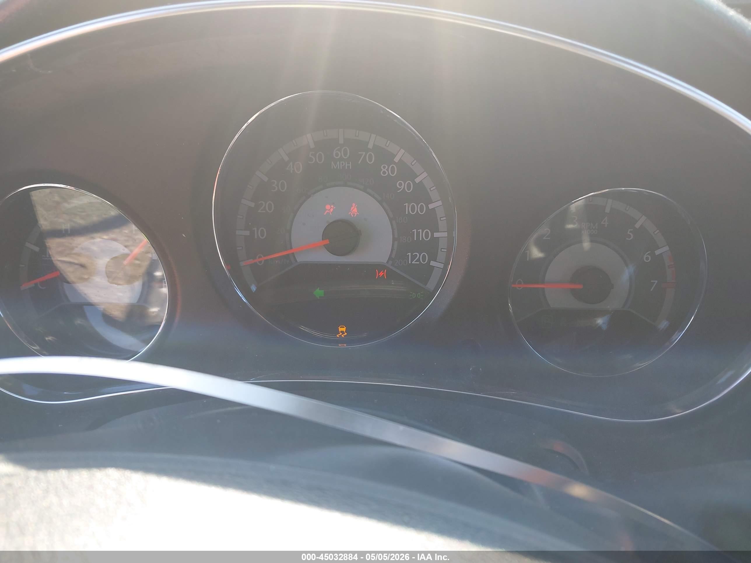 2013 Chrysler 200 Touring Silver vin: 1C3CCBBB9DN693923