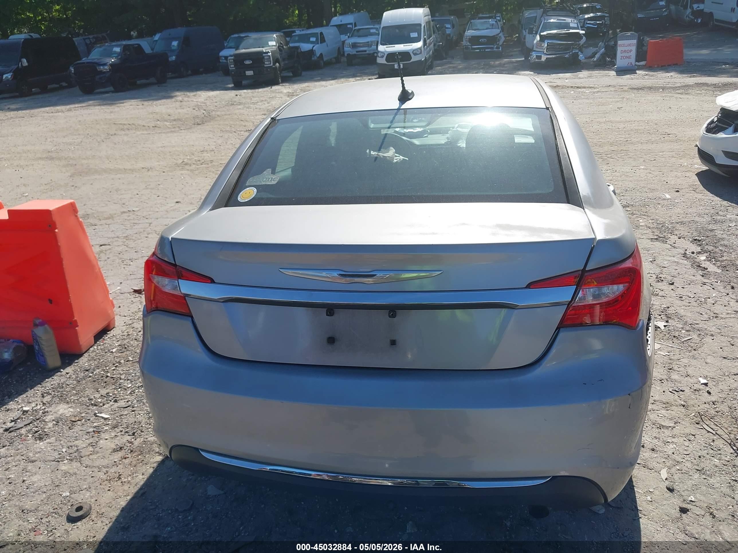 2013 Chrysler 200 Touring Silver vin: 1C3CCBBB9DN693923
