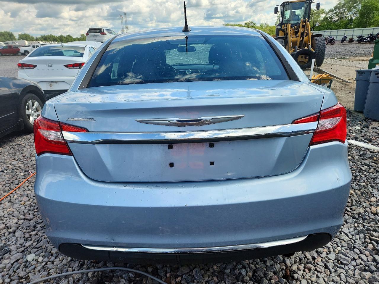 2013 Chrysler 200 Touring Blue vin: 1C3CCBBBXDN596021