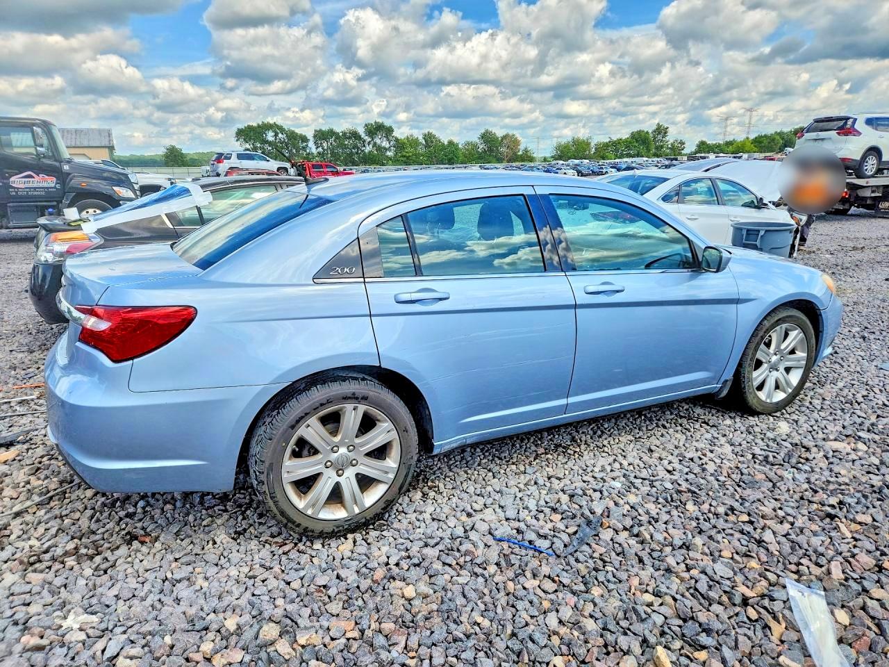2013 Chrysler 200 Touring Blue vin: 1C3CCBBBXDN596021