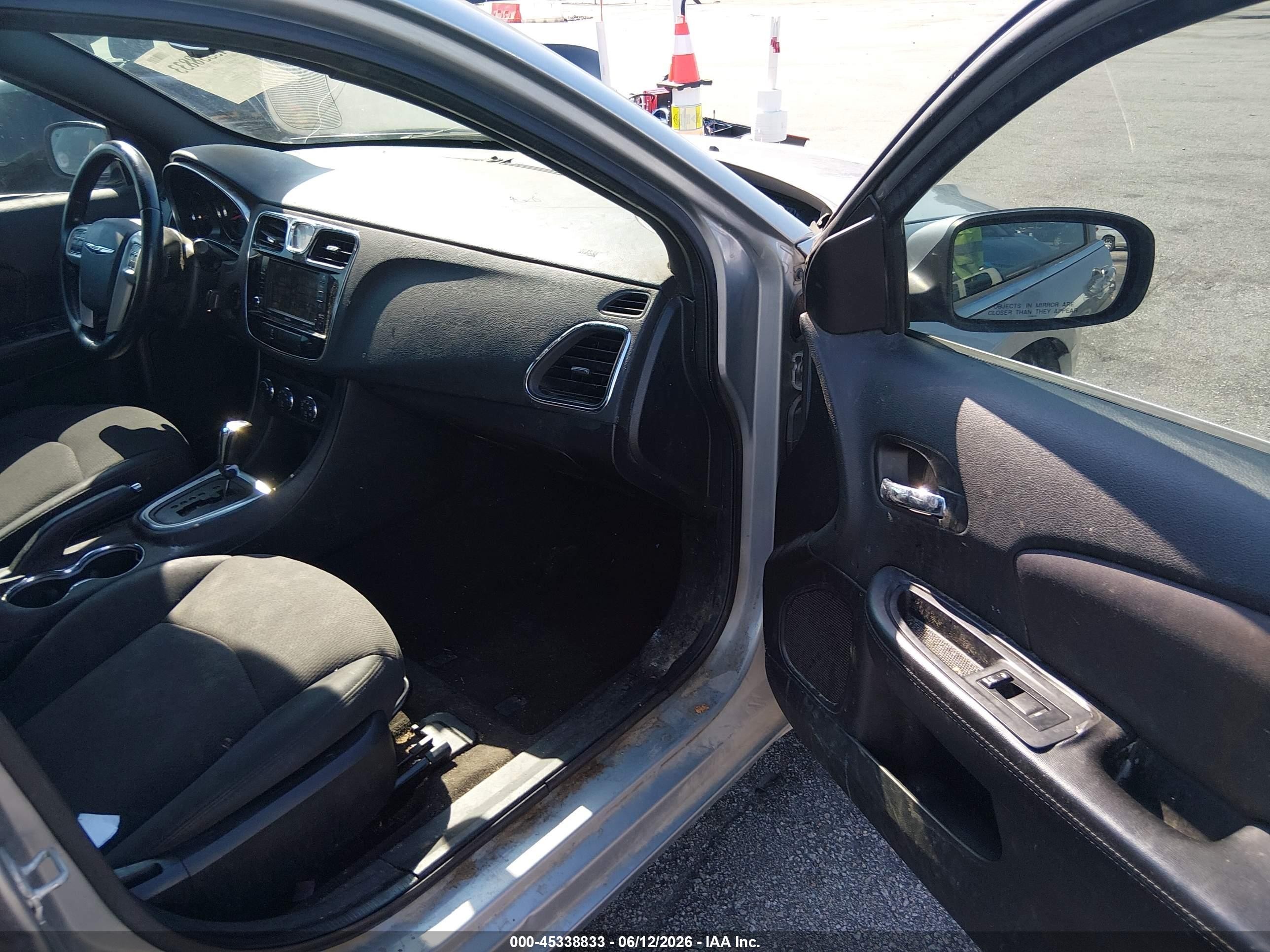2014 Chrysler 200 Touring Silver vin: 1C3CCBBBXEN119929