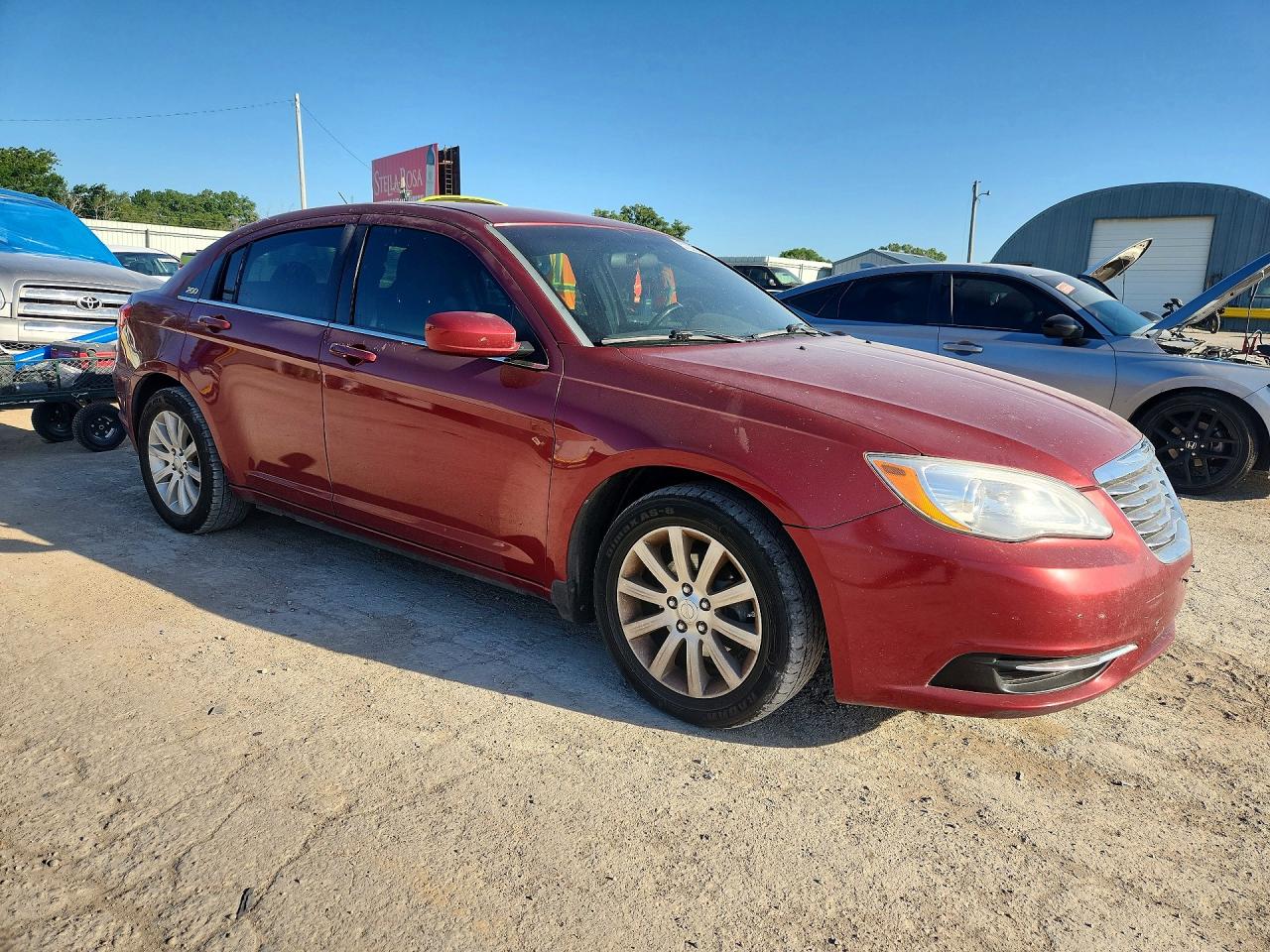 2013 Chrysler 200 Touring Burgundy vin: 1C3CCBBG0DN528306