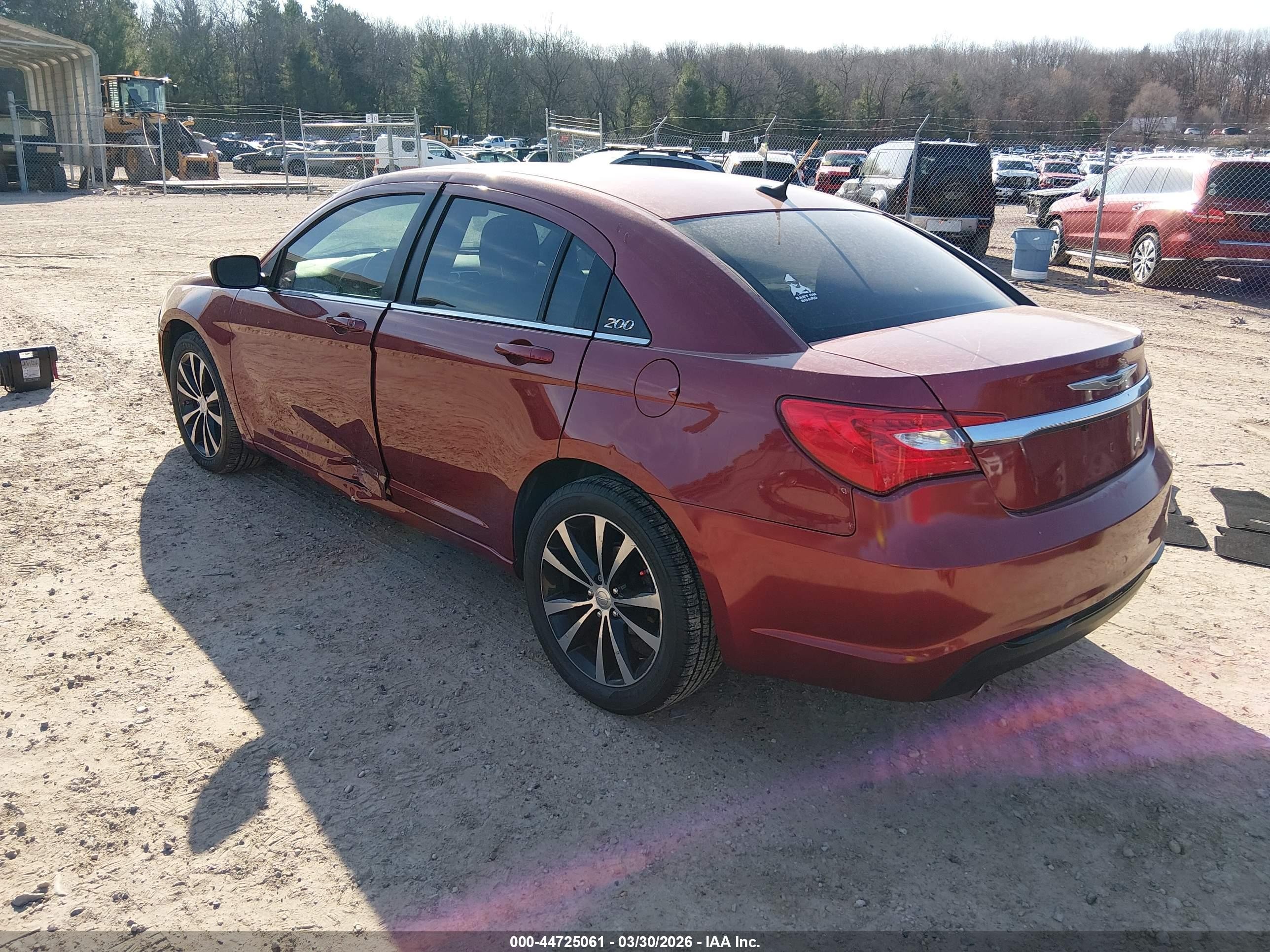 2013 Chrysler 200 Touring Maroon vin: 1C3CCBBG0DN728389
