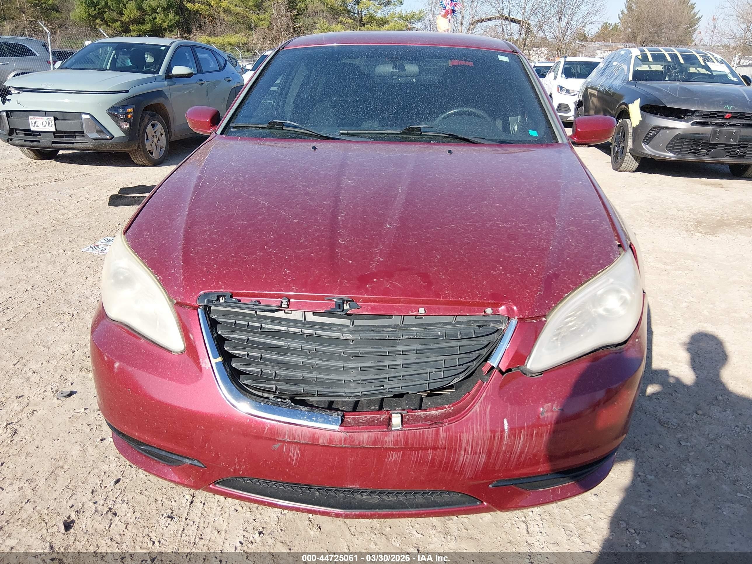 2013 Chrysler 200 Touring Maroon vin: 1C3CCBBG0DN728389
