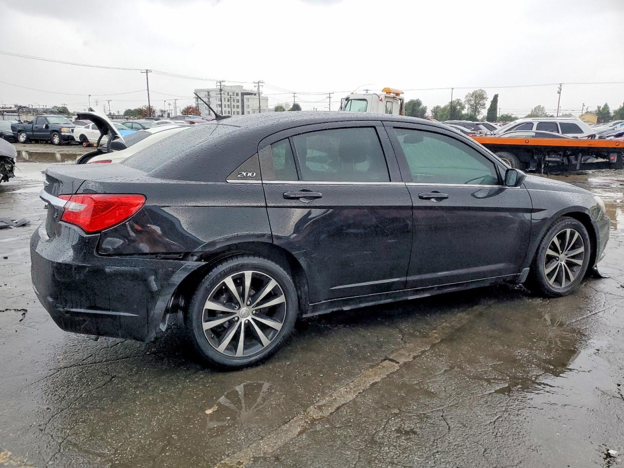 2014 Chrysler 200 Touring Черный vin: 1C3CCBBG1EN132032