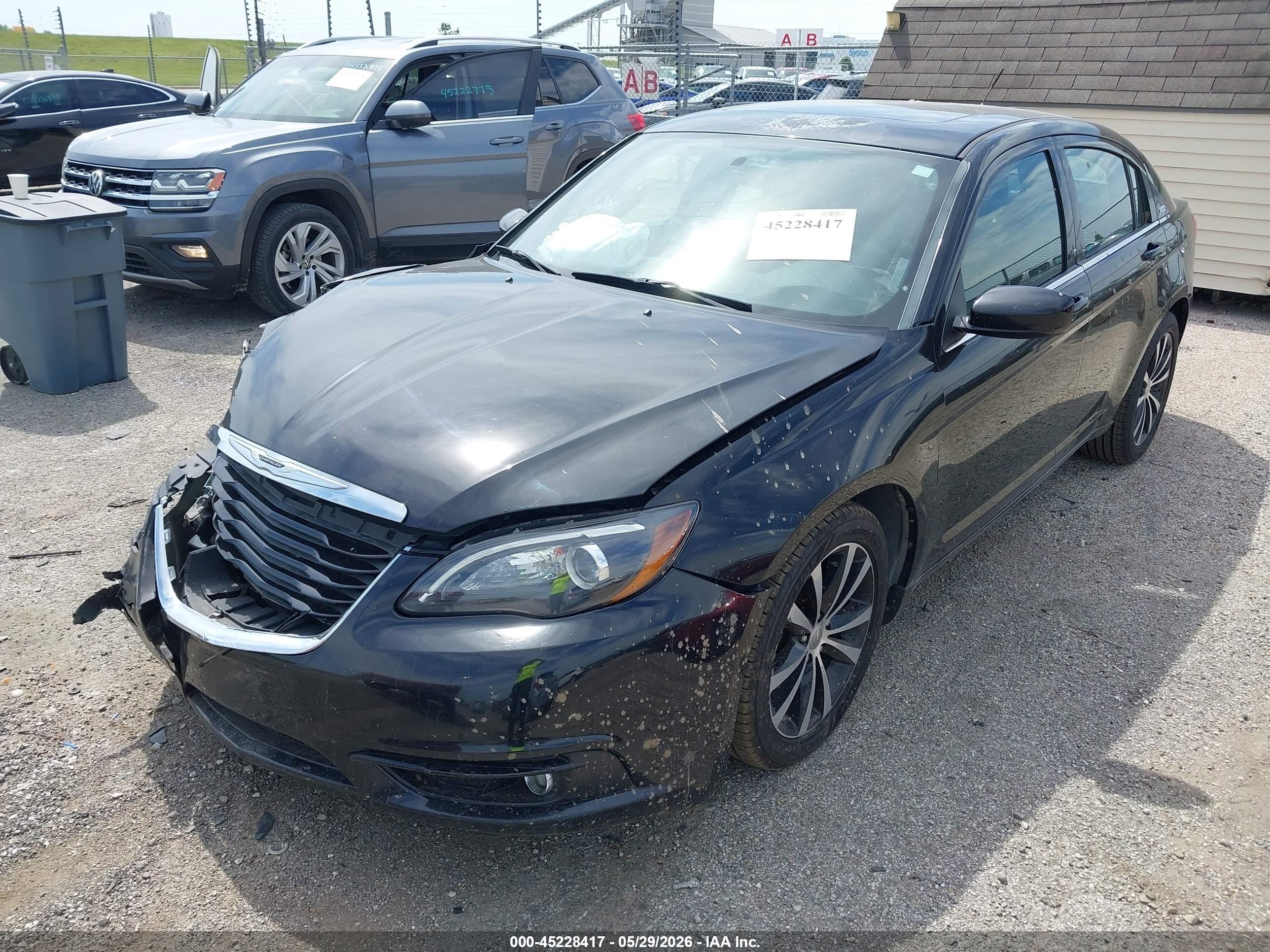 2014 Chrysler 200 Touring Черный vin: 1C3CCBBG1EN159540