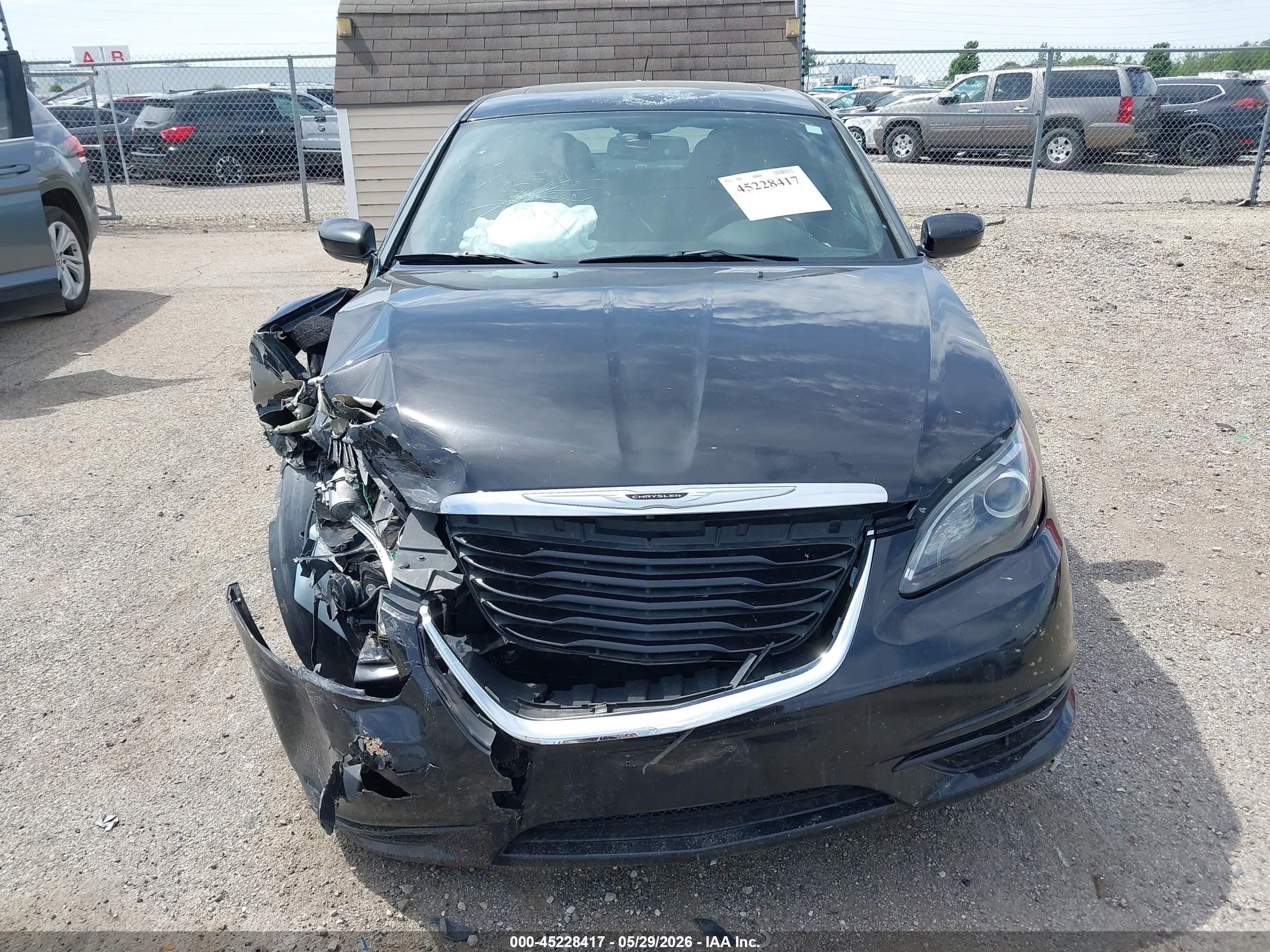 2014 Chrysler 200 Touring Черный vin: 1C3CCBBG1EN159540