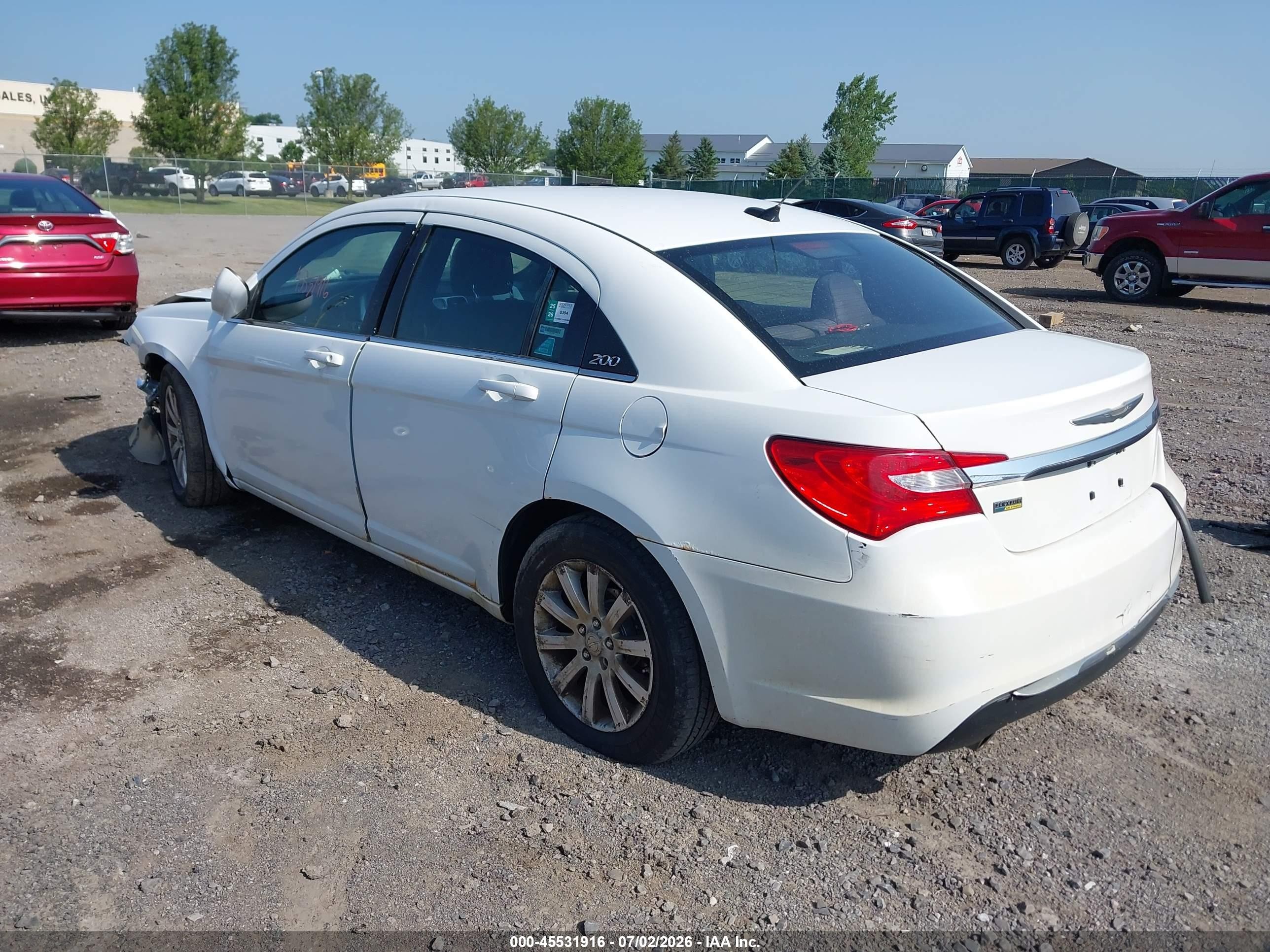 2014 Chrysler 200 Touring White vin: 1C3CCBBG2EN106569