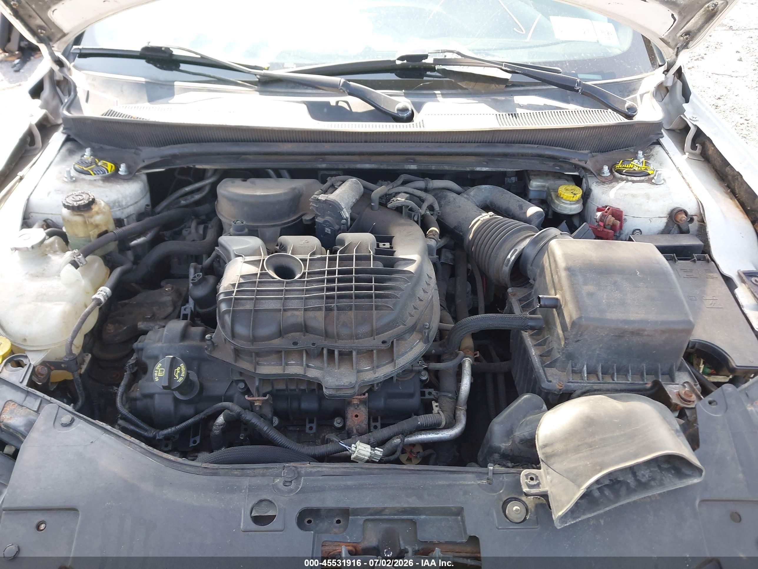 2014 Chrysler 200 Touring White vin: 1C3CCBBG2EN106569