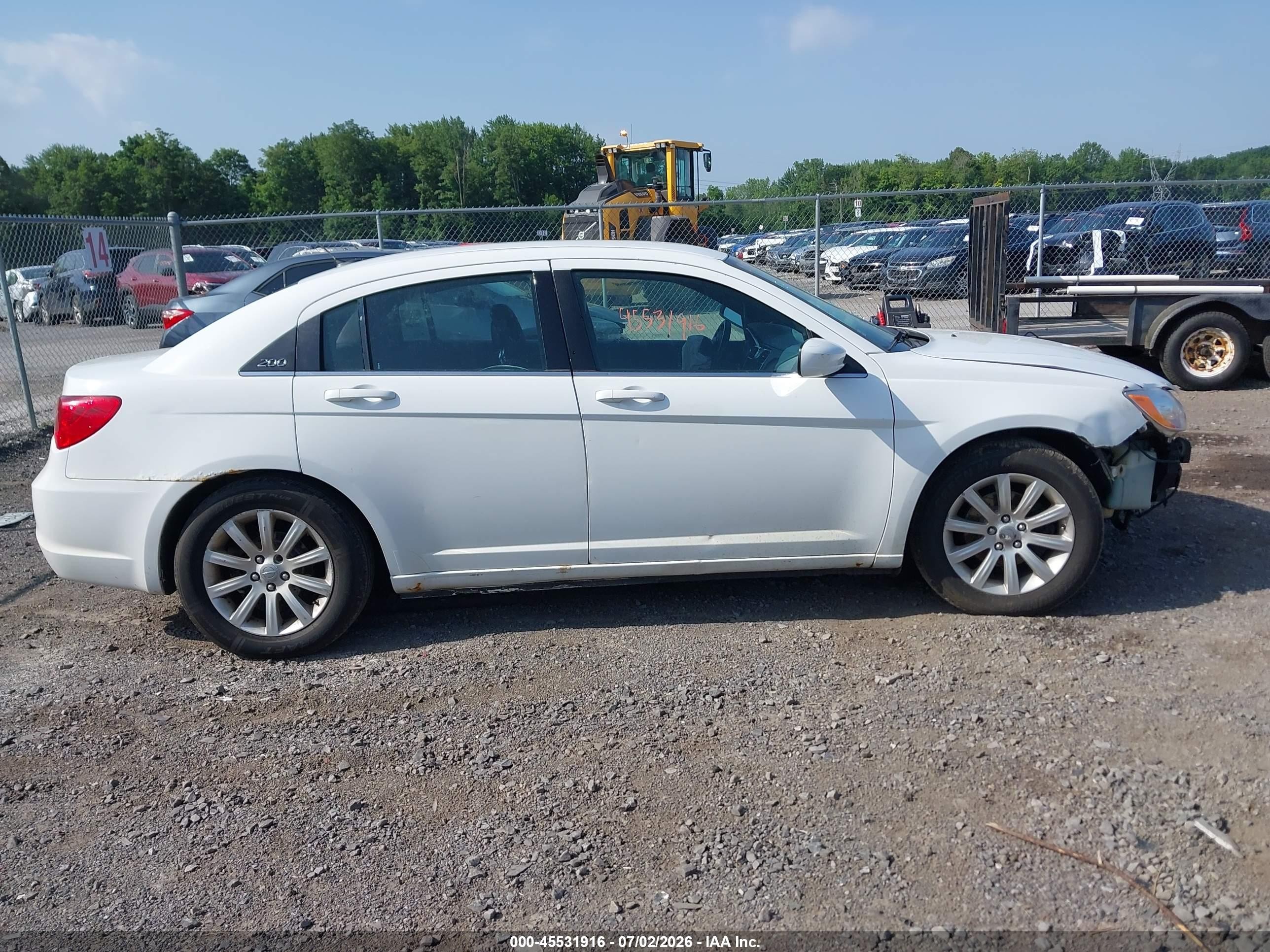 2014 Chrysler 200 Touring White vin: 1C3CCBBG2EN106569