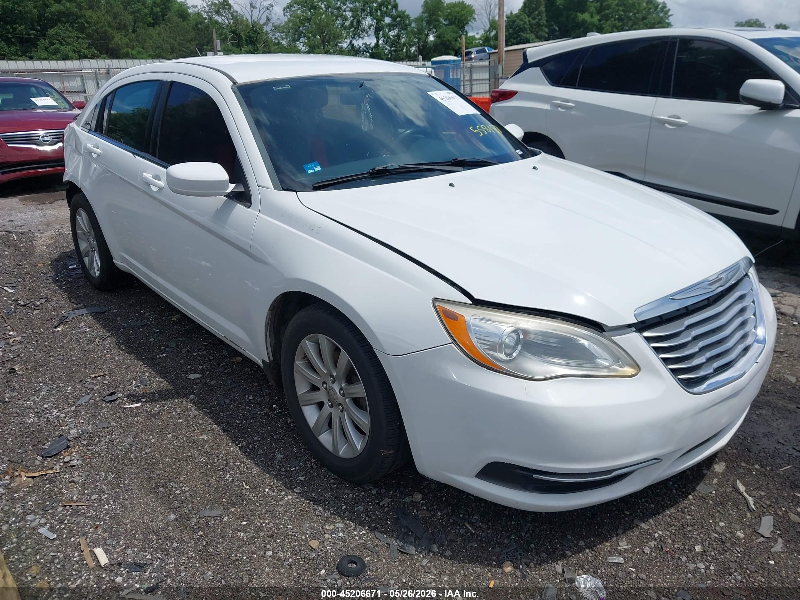 2013 Chrysler 200 Touring White vin: 1C3CCBBG3DN558187