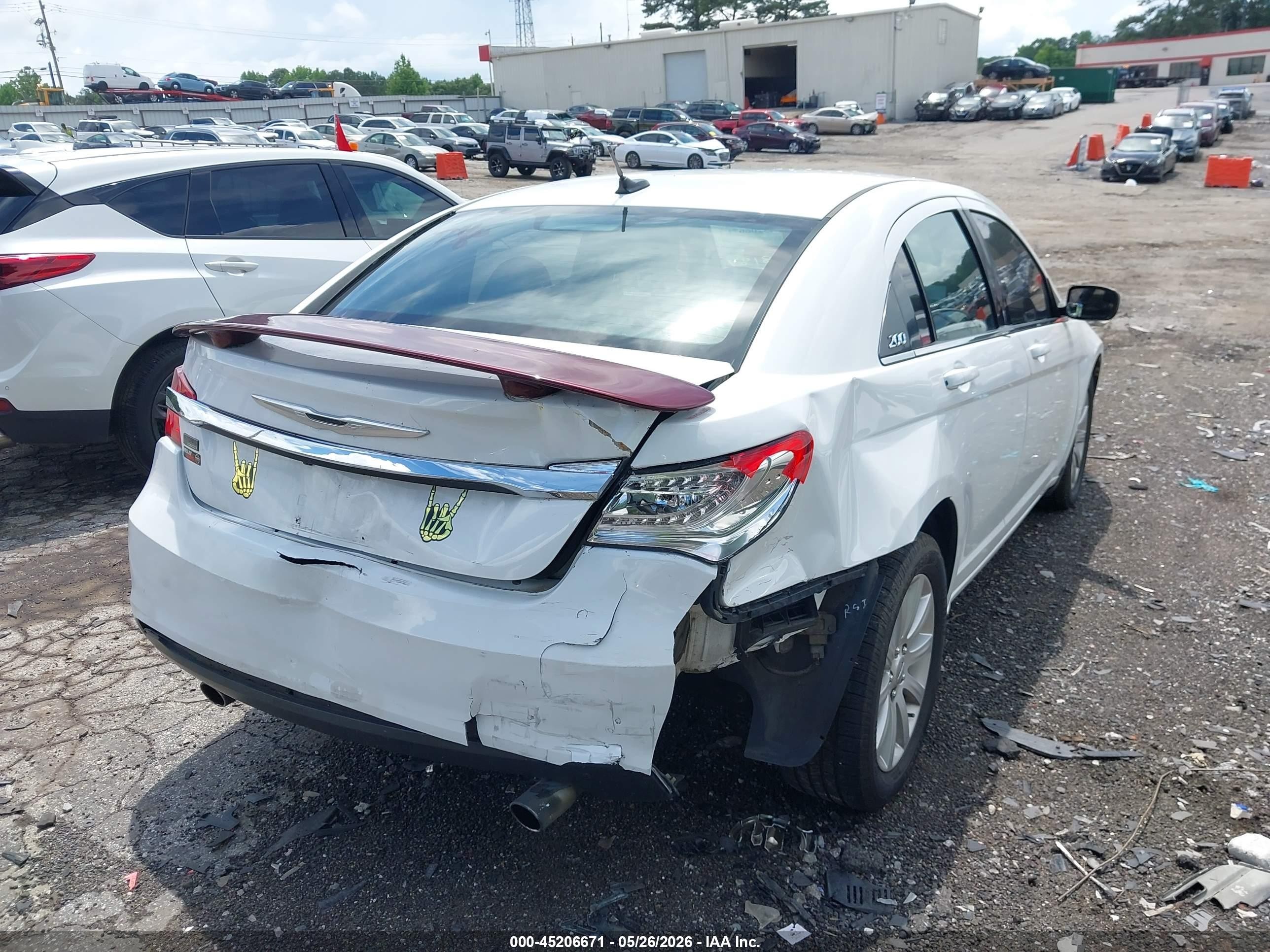 2013 Chrysler 200 Touring White vin: 1C3CCBBG3DN558187