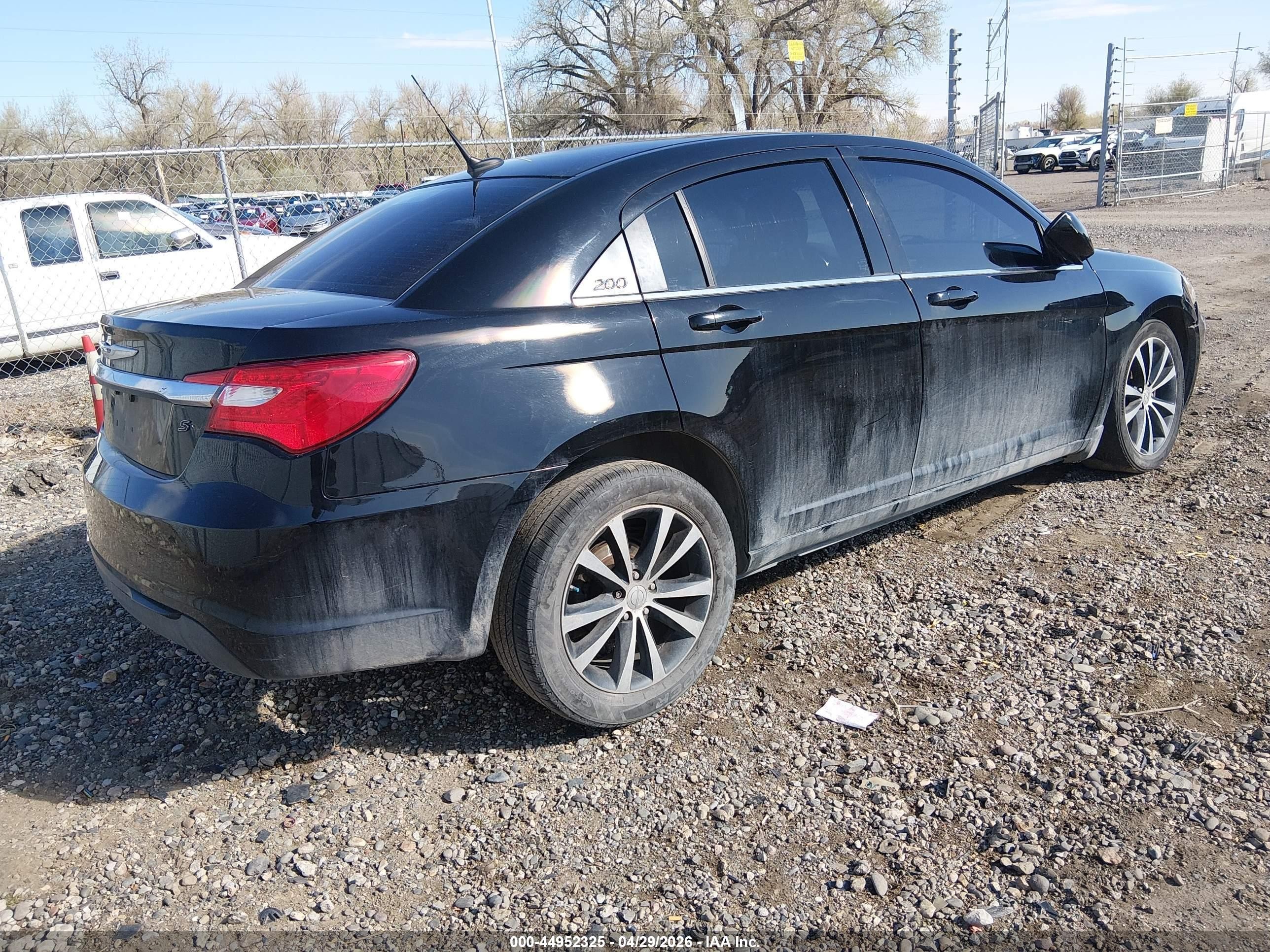 2013 Chrysler 200 Touring Black vin: 1C3CCBBG3DN706323