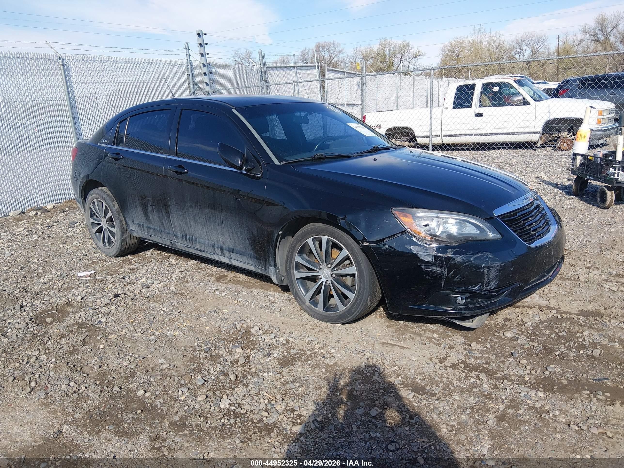 2013 Chrysler 200 Touring Черный vin: 1C3CCBBG3DN706323