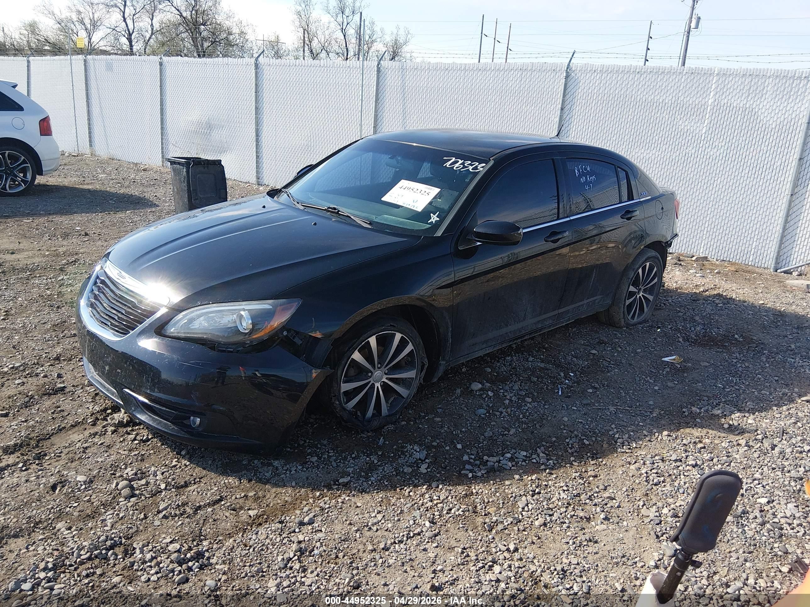 2013 Chrysler 200 Touring Black vin: 1C3CCBBG3DN706323