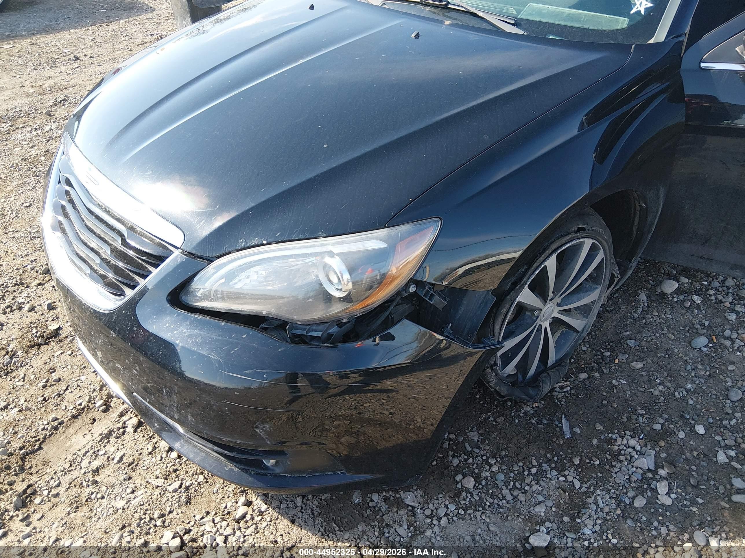 2013 Chrysler 200 Touring Black vin: 1C3CCBBG3DN706323