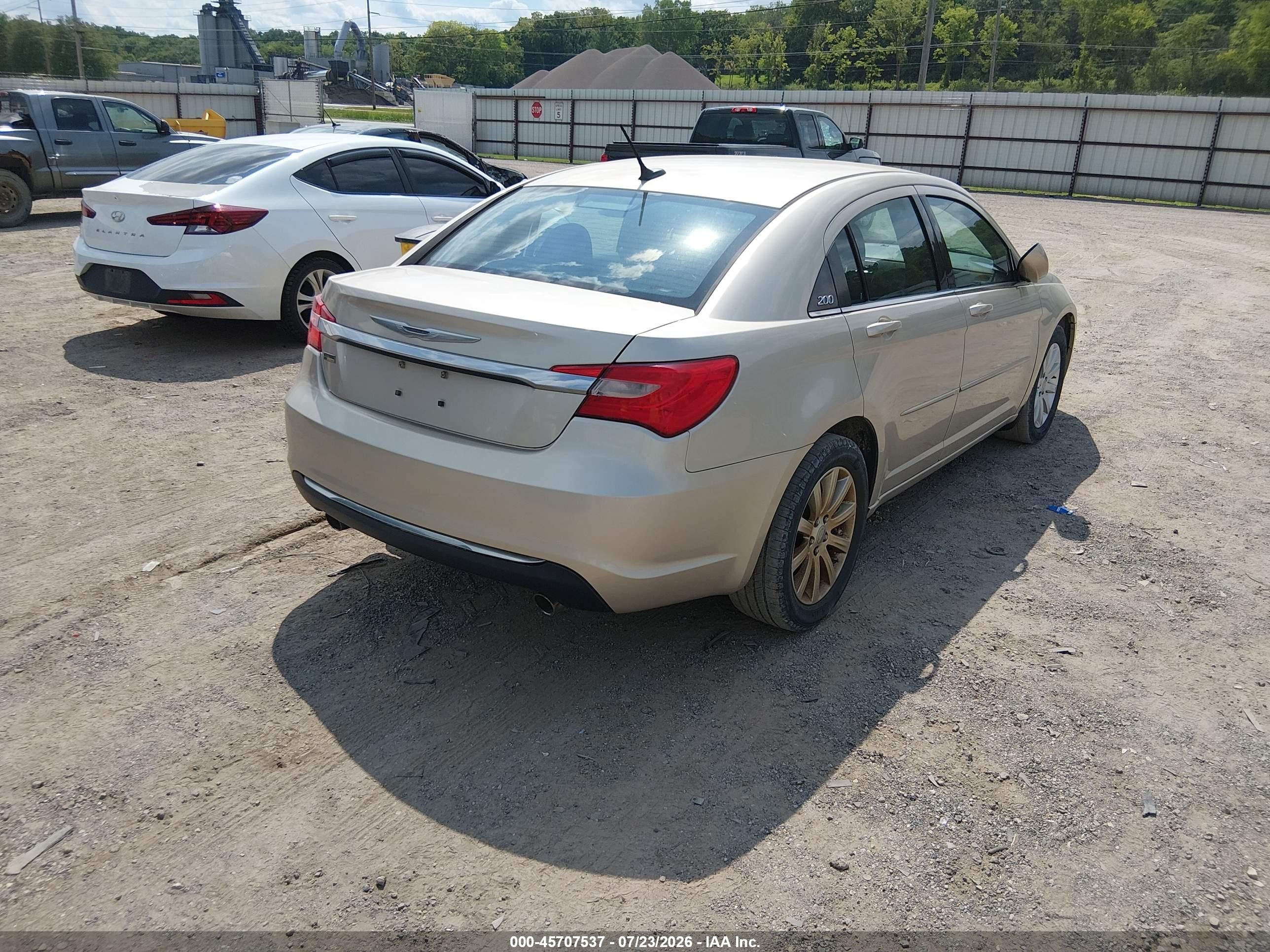 2014 Chrysler 200 Touring Tan vin: 1C3CCBBG3EN195522