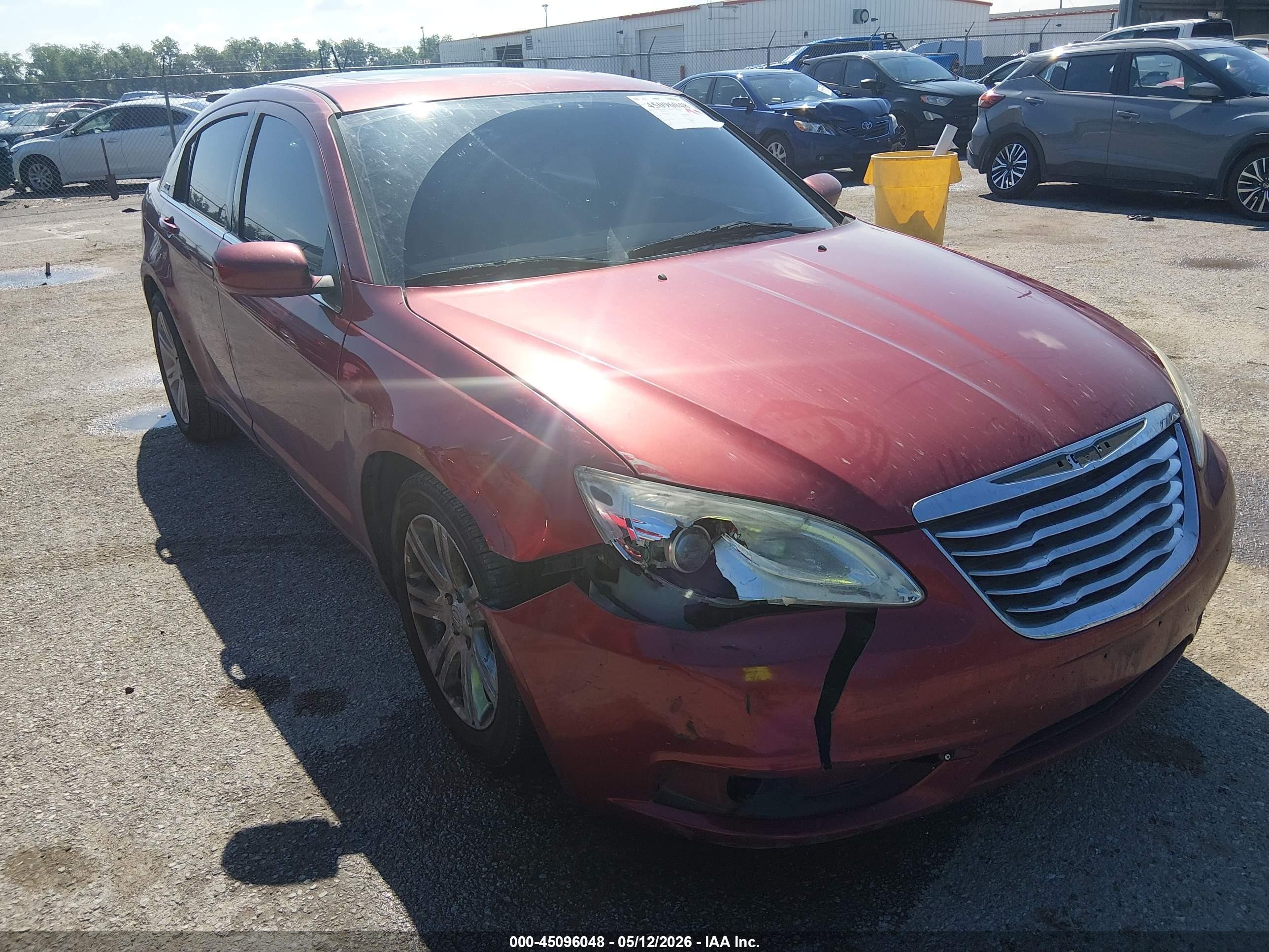 2012 Chrysler 200 Touring Красный vin: 1C3CCBBG4CN234051