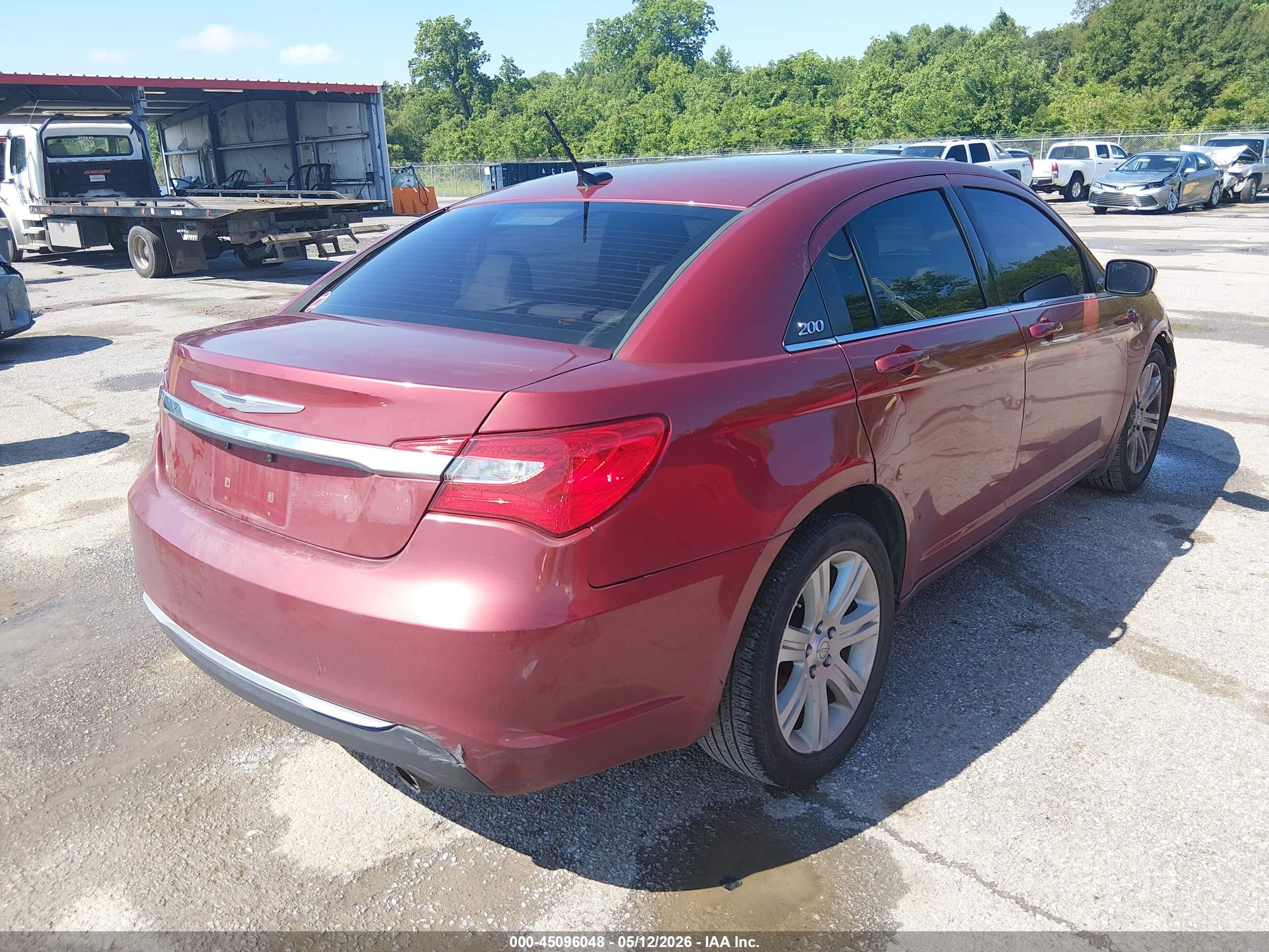 2012 Chrysler 200 Touring Red vin: 1C3CCBBG4CN234051