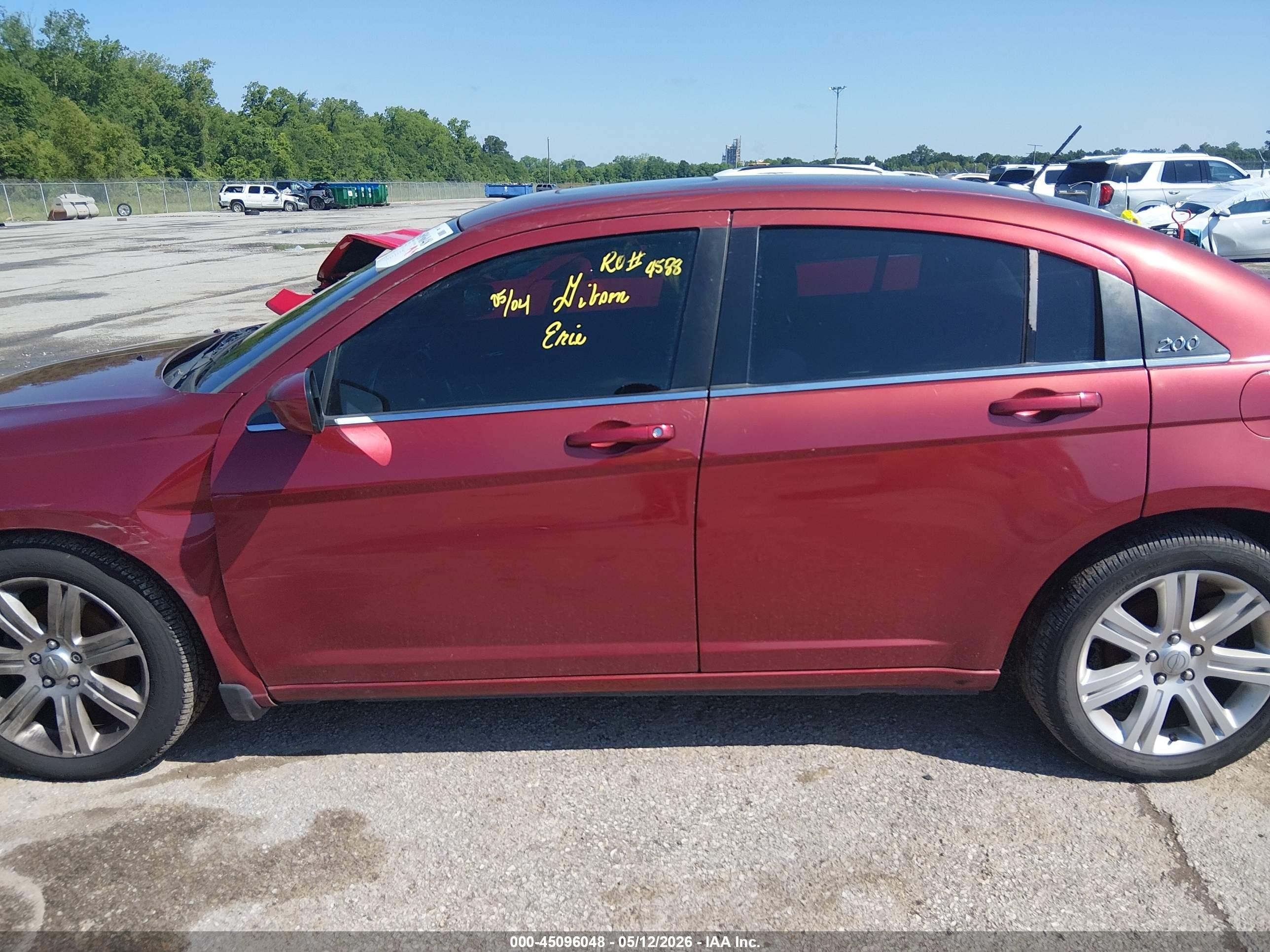 2012 Chrysler 200 Touring Red vin: 1C3CCBBG4CN234051